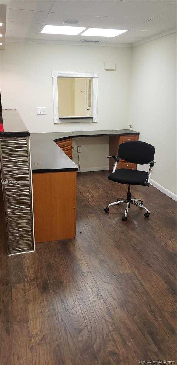 Small Image of 909 NORTH MIAMI BEACH BLVD #203, North Miami Beach Number 2