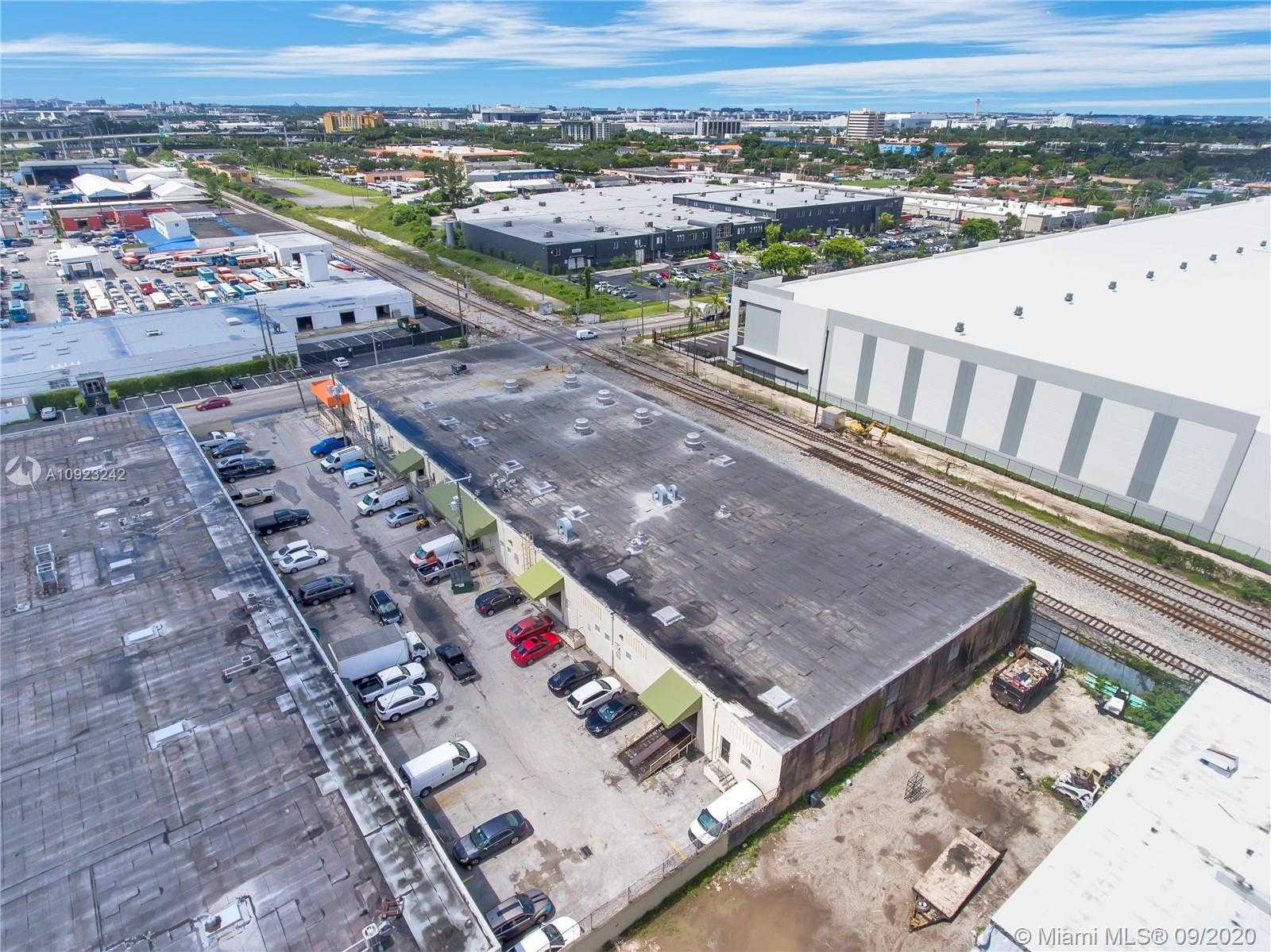 Small Image of 3797 NORTH WEST 46TH ST, Hialeah Number 2