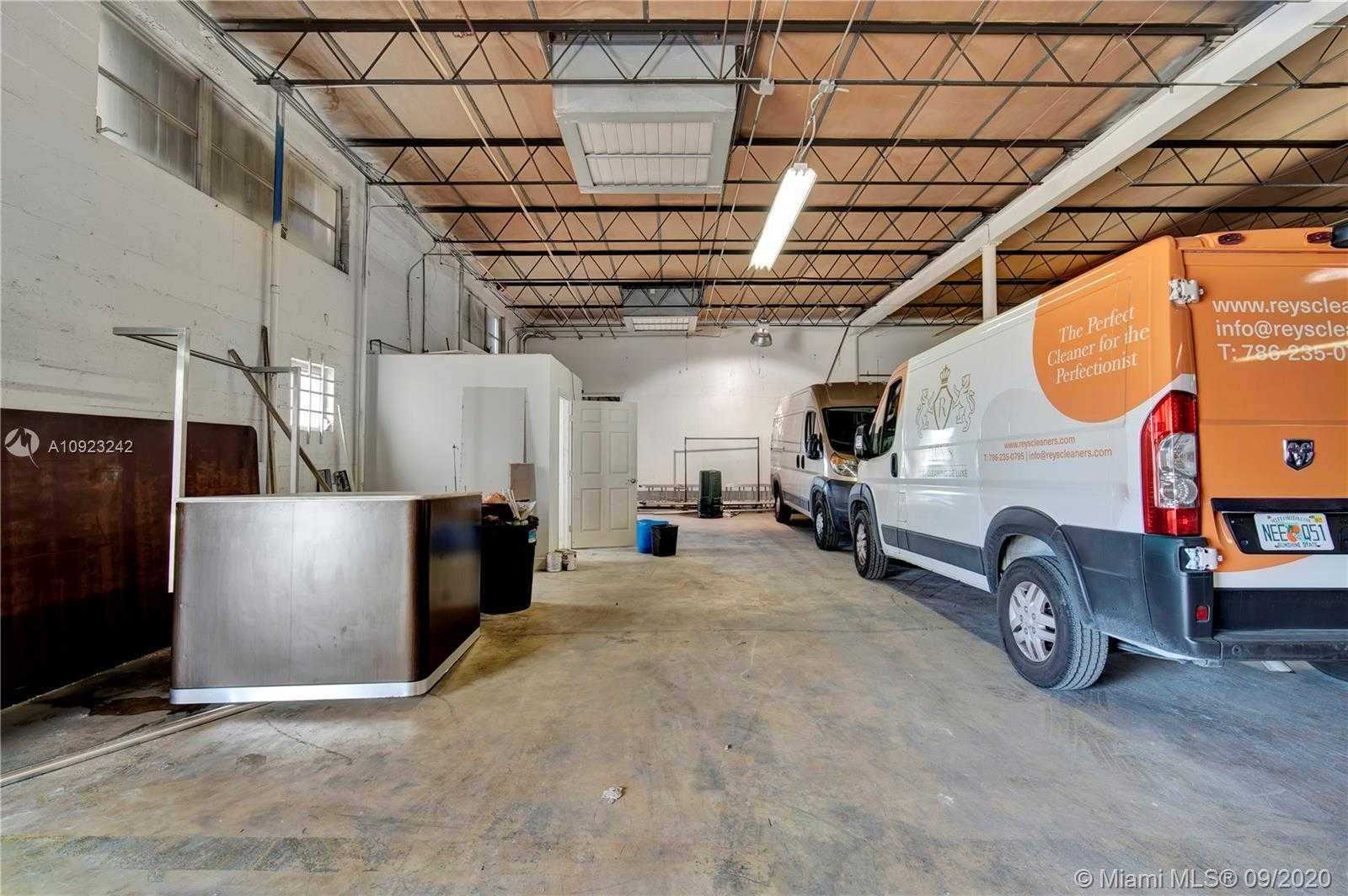 Small Image of 3797 NORTH WEST 46TH ST, Hialeah Number 8