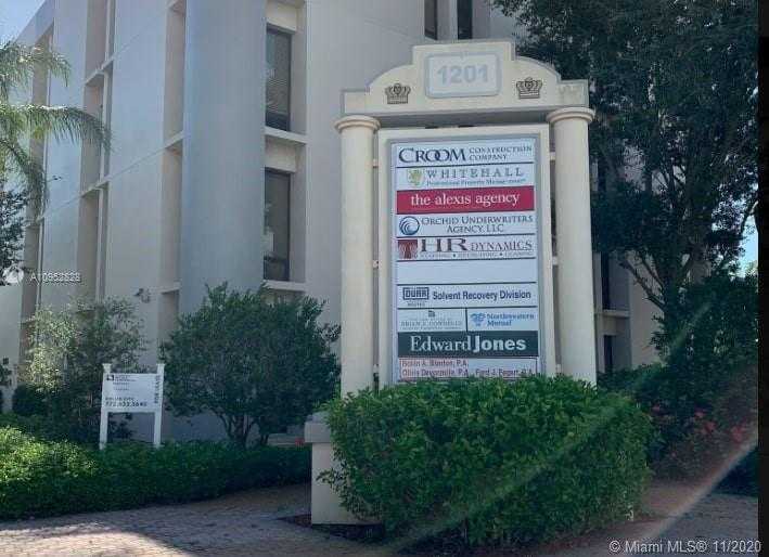 Small Image of 1201 19TH PL, Vero Beach Number 10