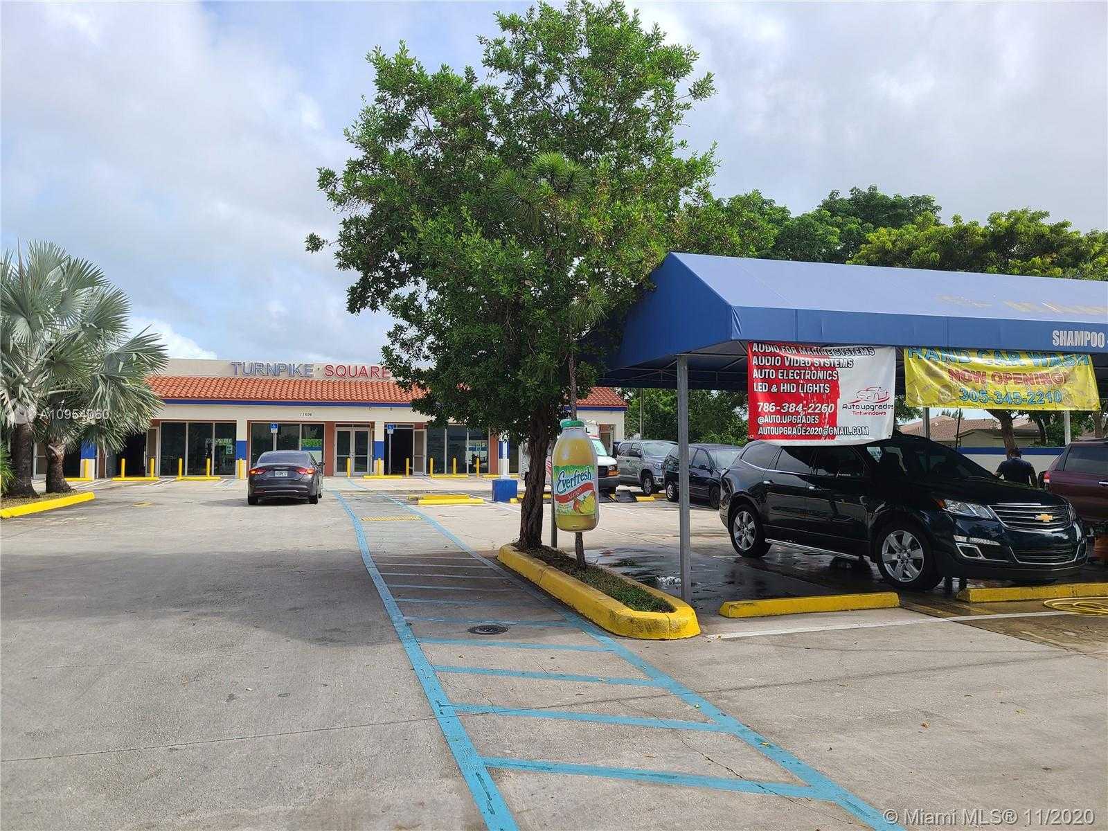 Small Image of 14801 BETHUNE DR, Miami Number 3