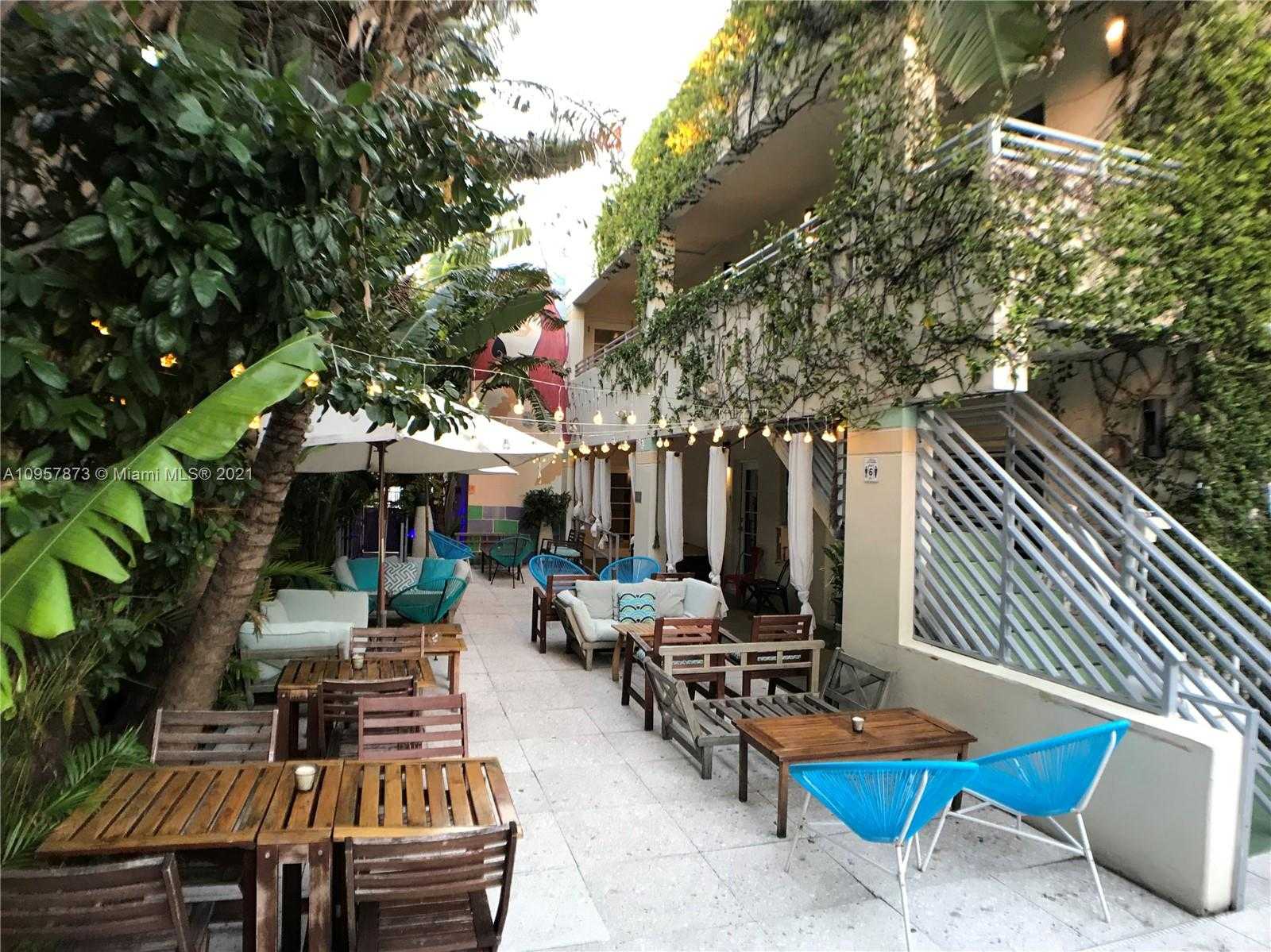 Small Image of 7337 HARDING AVE, Miami Beach Number 15