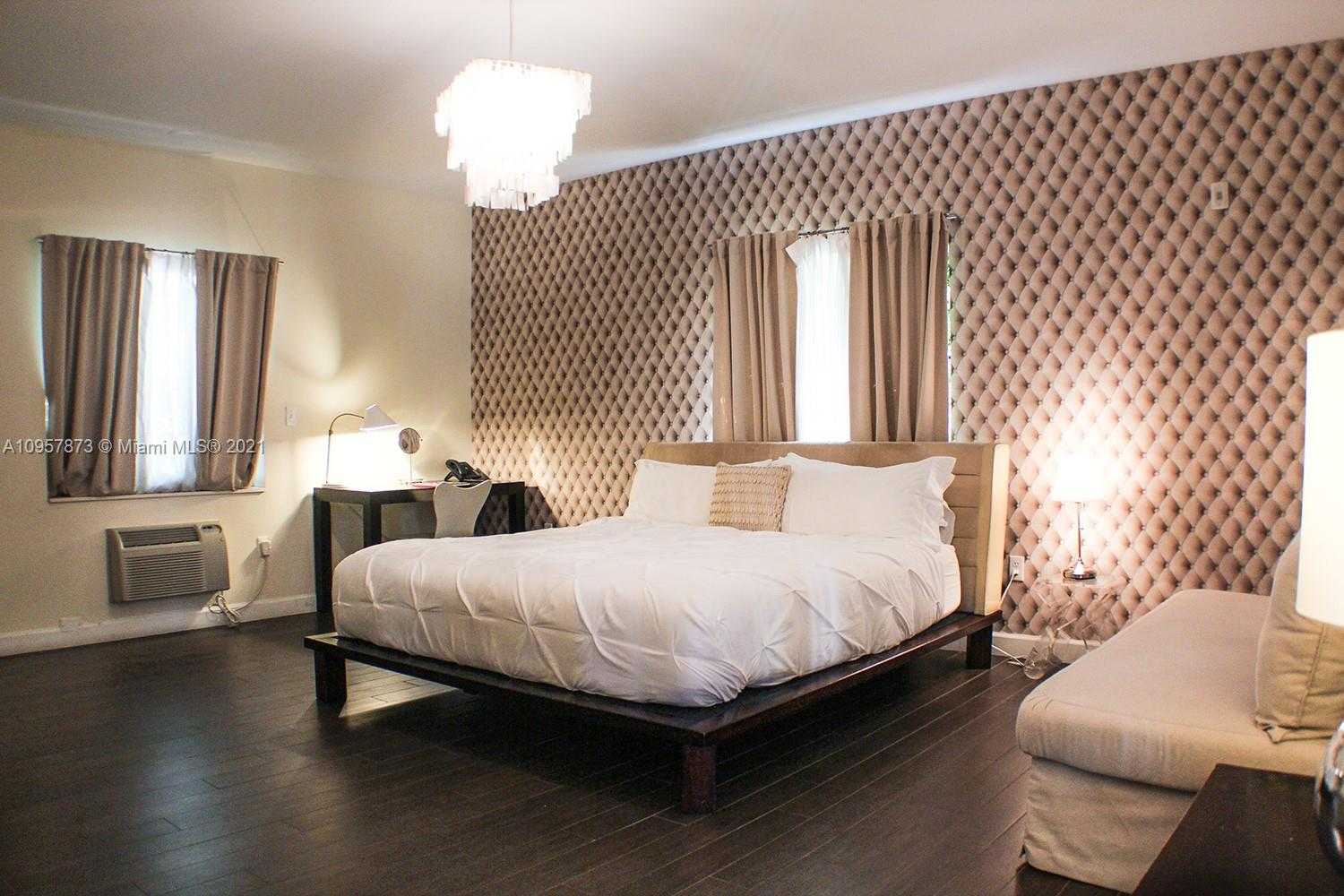 Small Image of 7337 HARDING AVE, Miami Beach Number 22