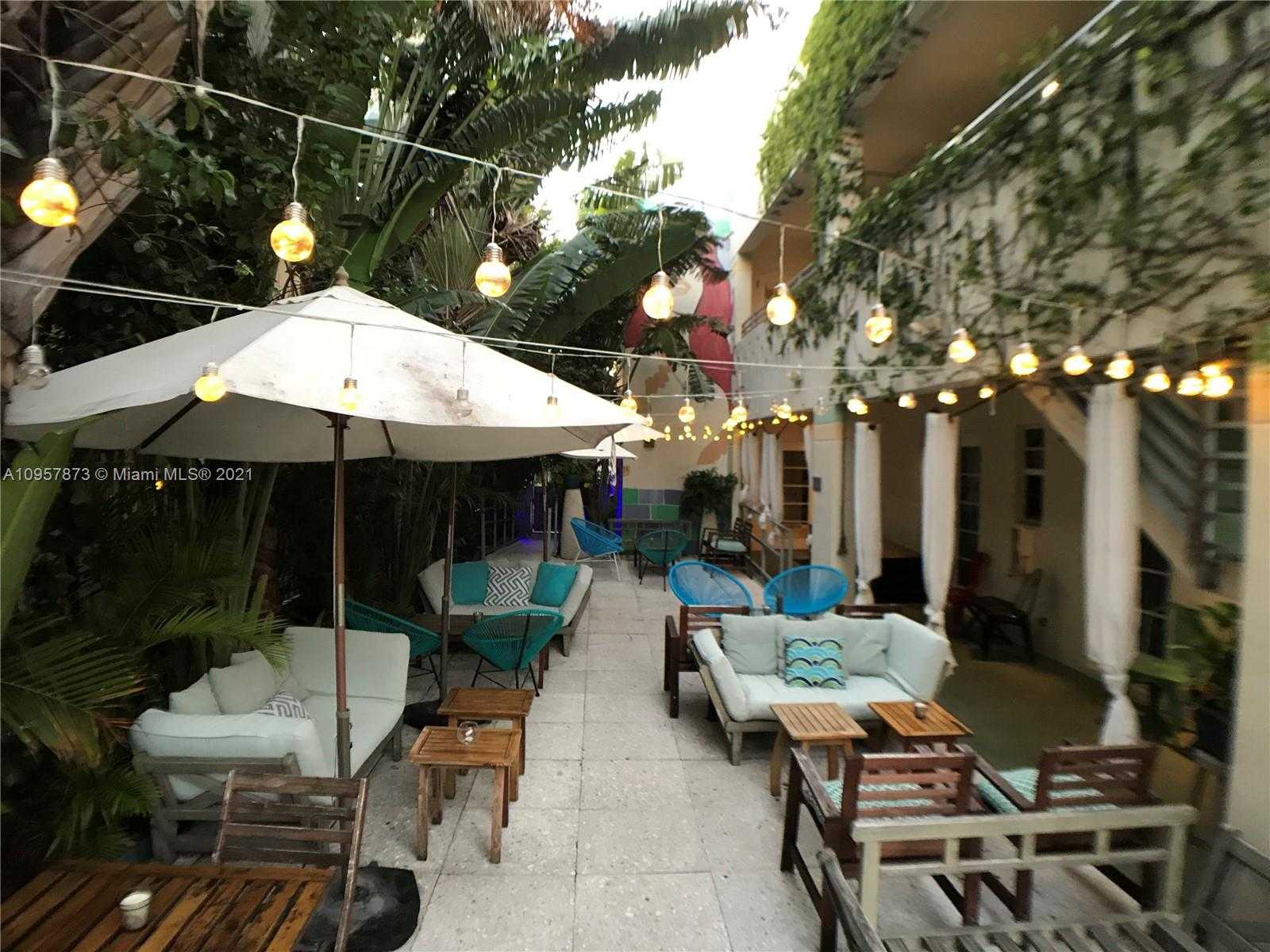Small Image of 7337 HARDING AVE, Miami Beach Number 3