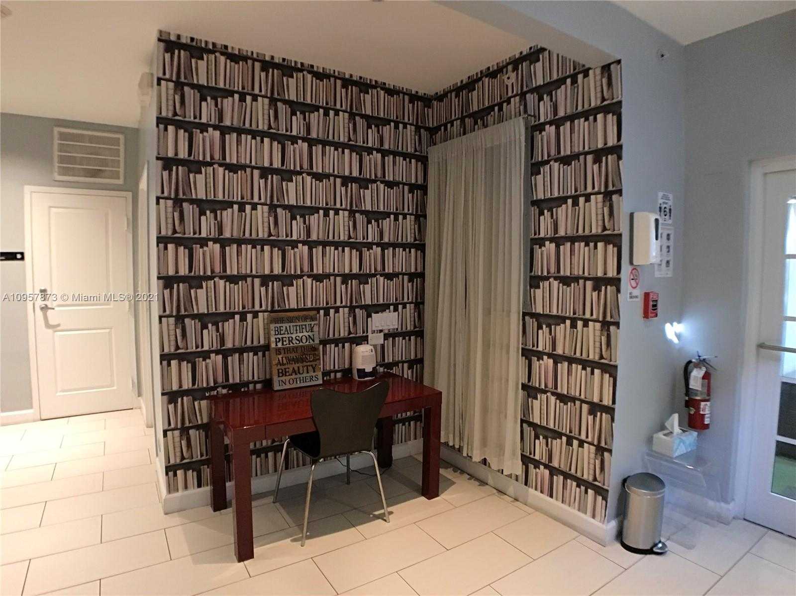Small Image of 7337 HARDING AVE, Miami Beach Number 30