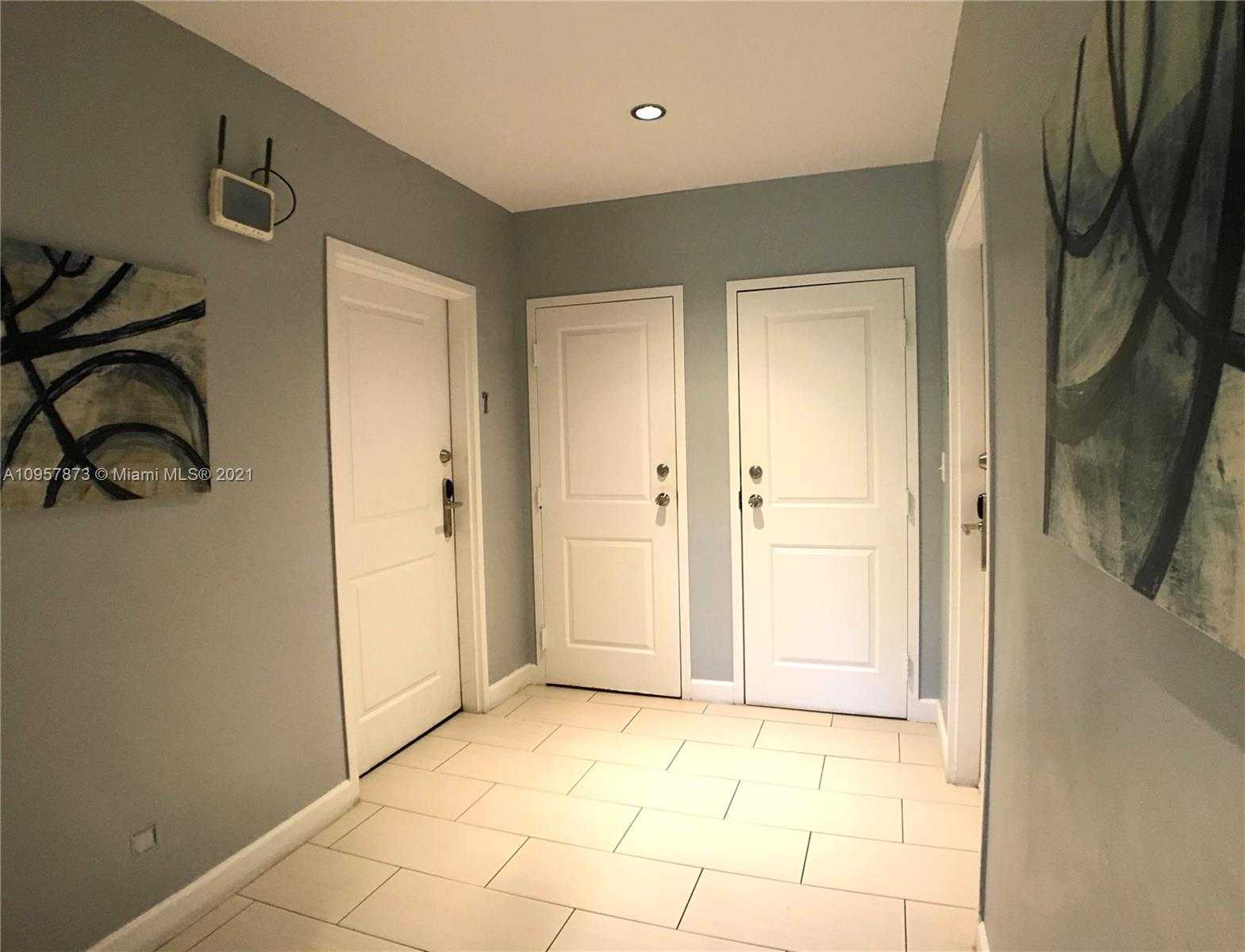 Small Image of 7337 HARDING AVE, Miami Beach Number 34