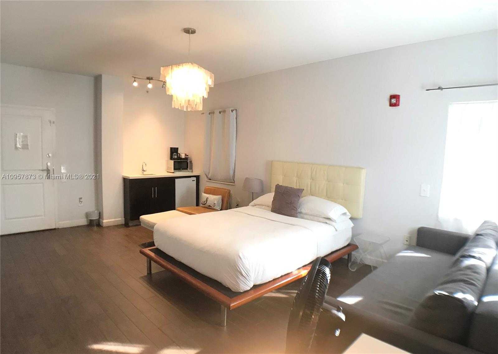 Small Image of 7337 HARDING AVE, Miami Beach Number 36