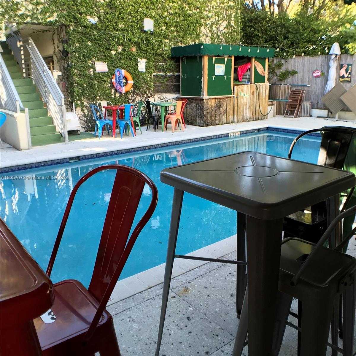 Small Image of 7337 HARDING AVE, Miami Beach Number 57