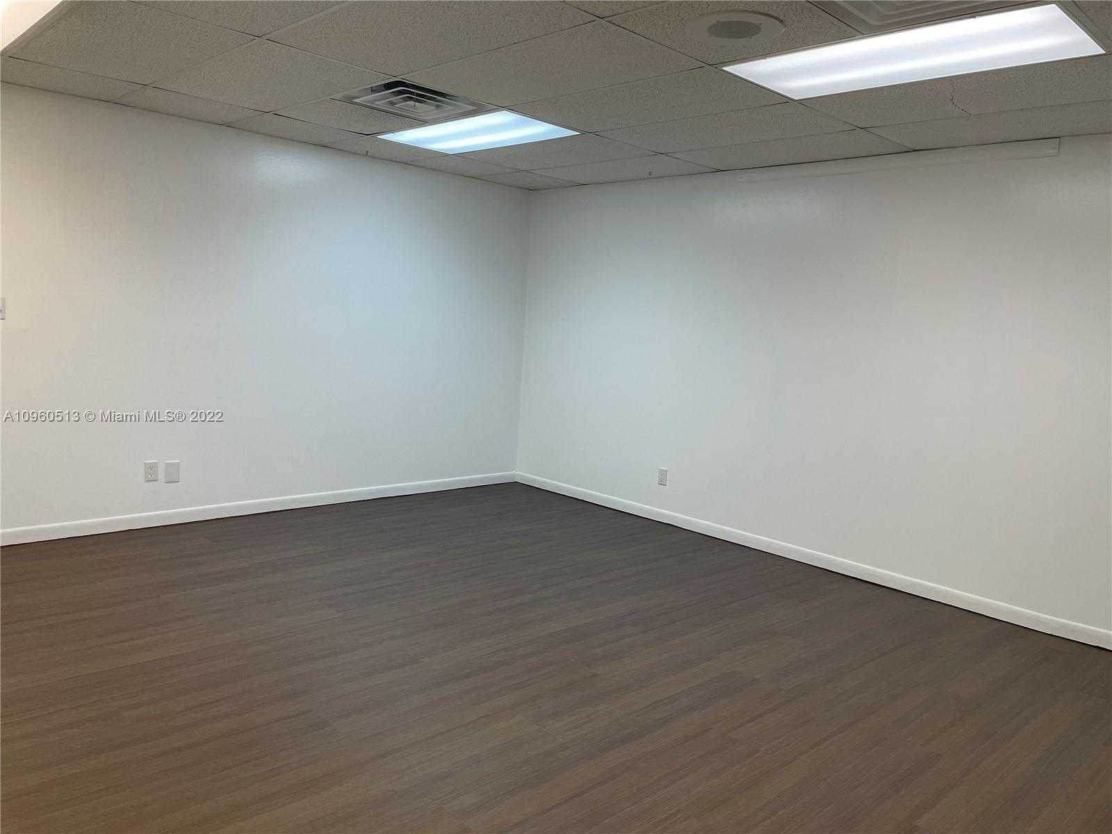 Small Image of 2843 PEMBROKE RD #2nd Floor, Hollywood Number 13