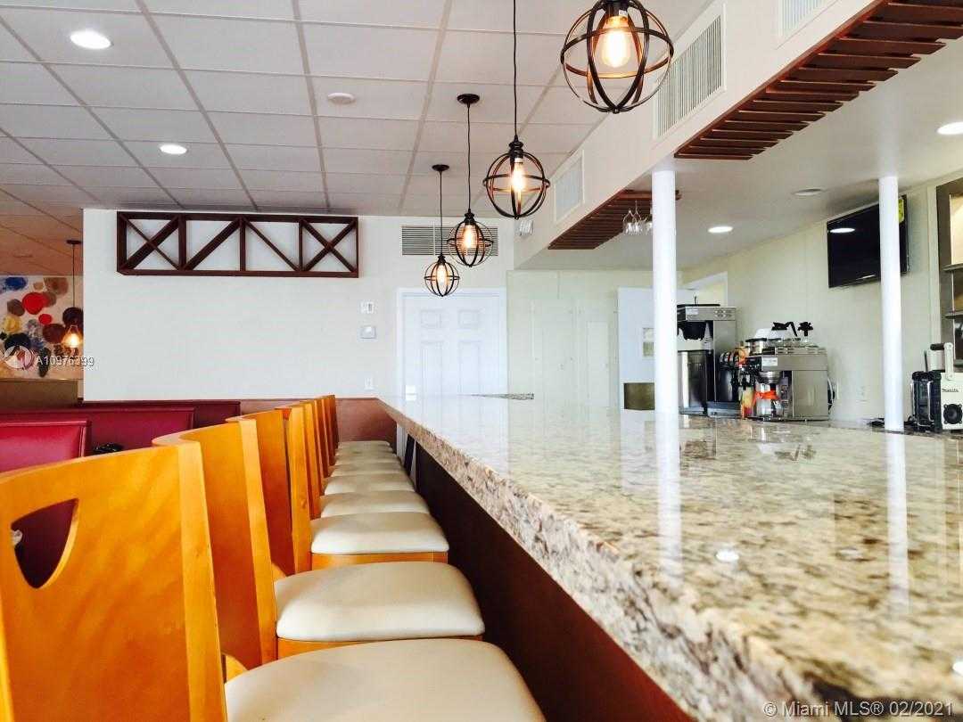 Small Image of 3020 NORTH FEDERAL HWY #10, Fort Lauderdale Number 4