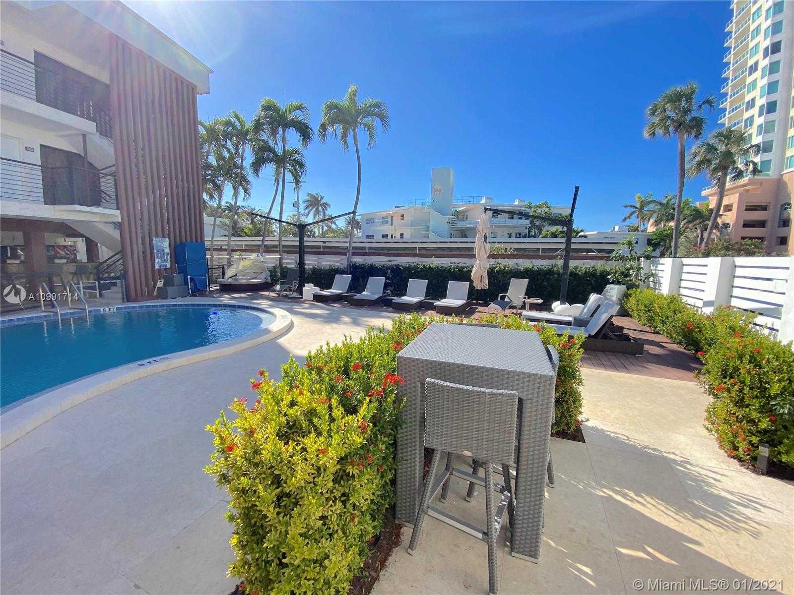 Small Image of 3086 HARBOR DR, Fort Lauderdale Number 2