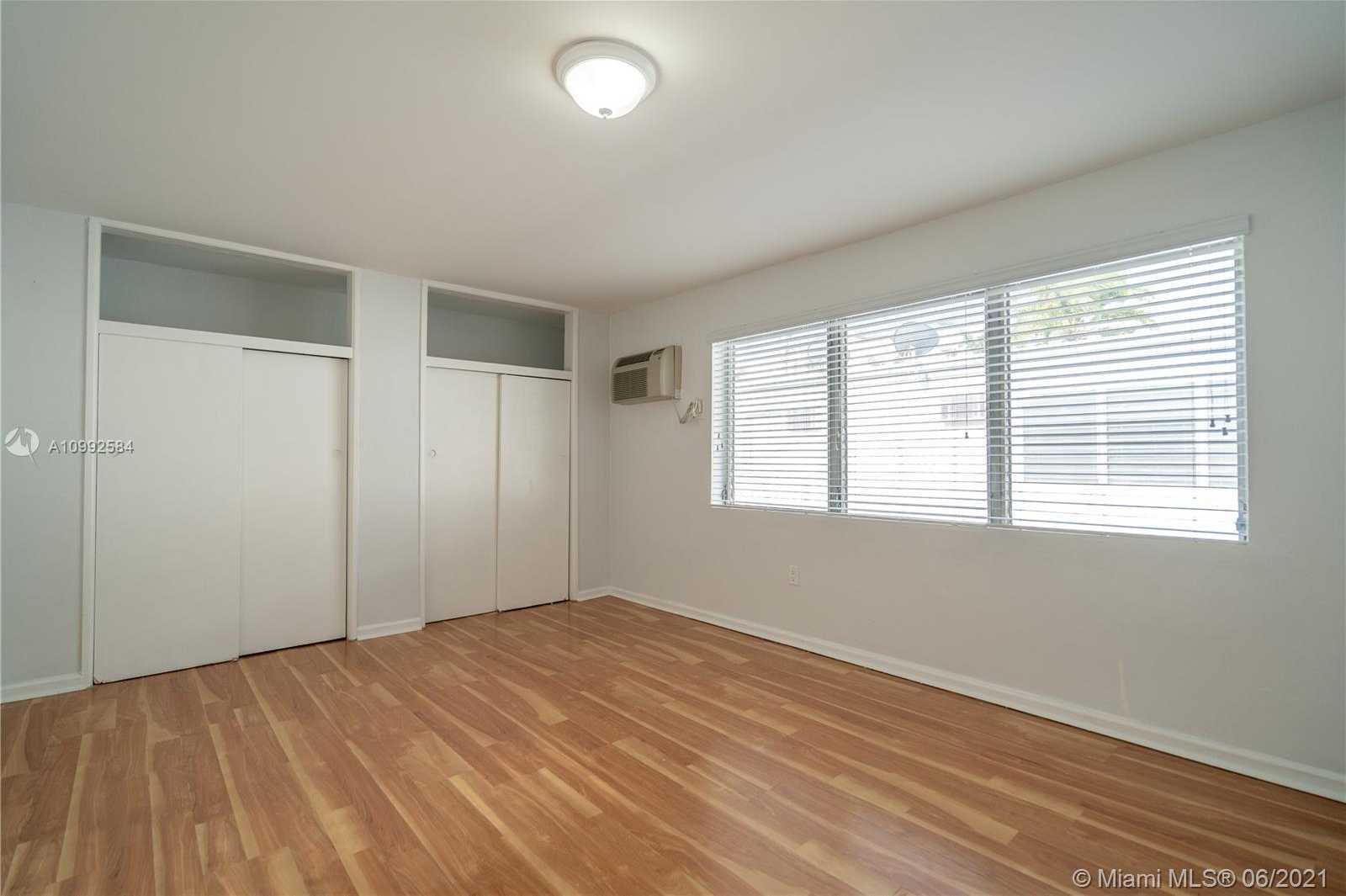 Small Image of 7927 EAST DR, North Bay Village Number 15