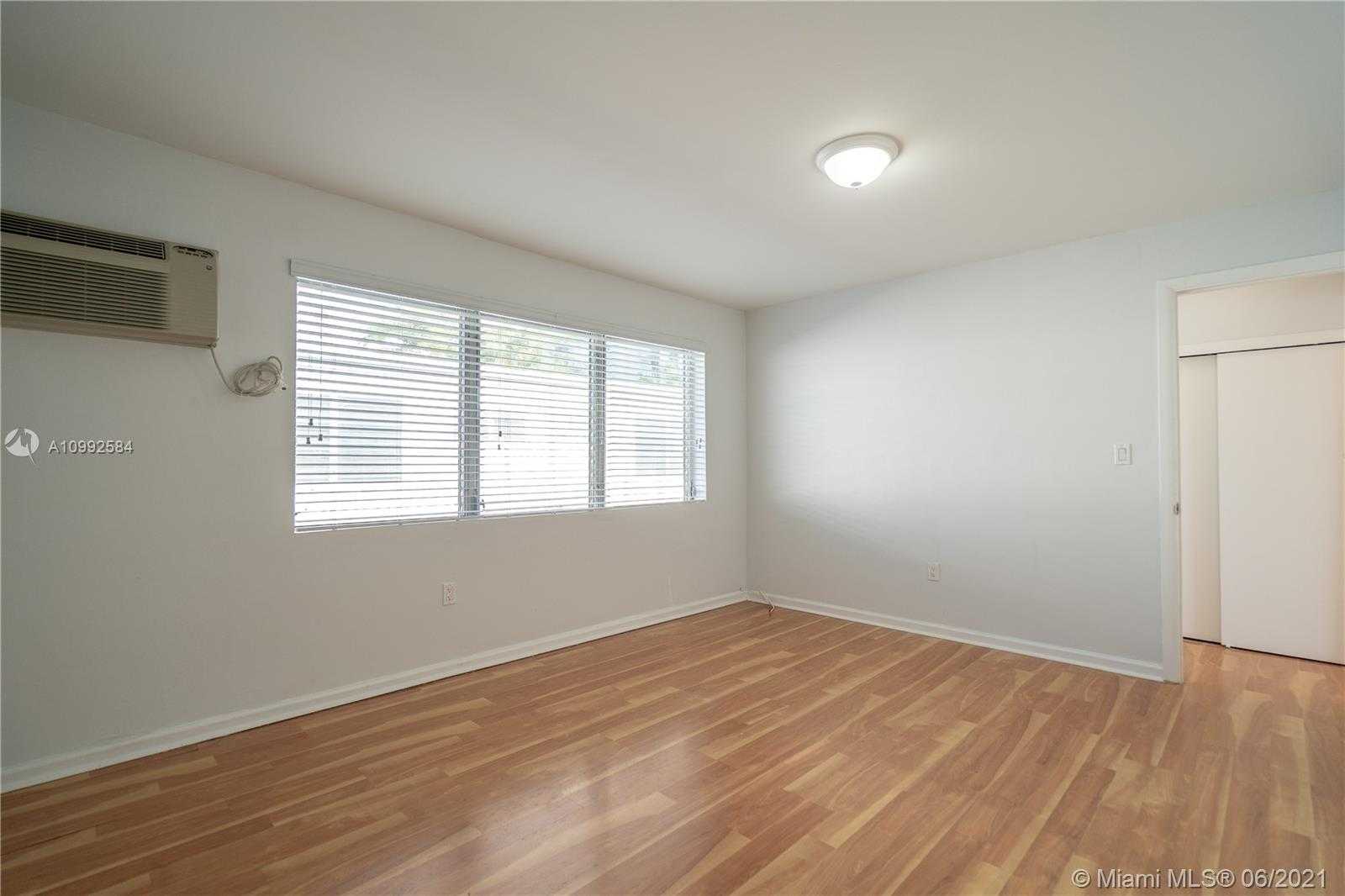 Small Image of 7927 EAST DR, North Bay Village Number 17