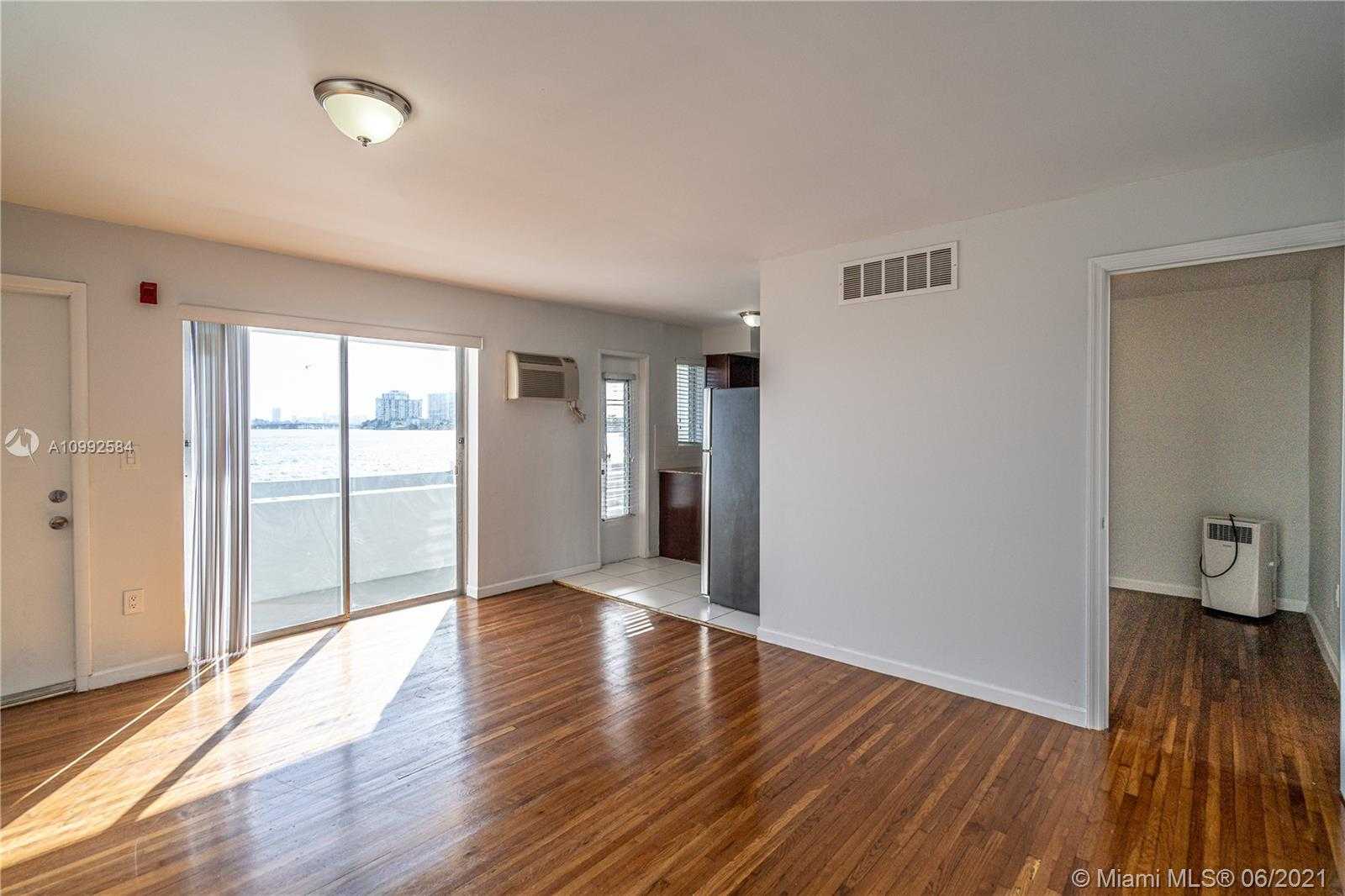 Small Image of 7927 EAST DR, North Bay Village Number 21