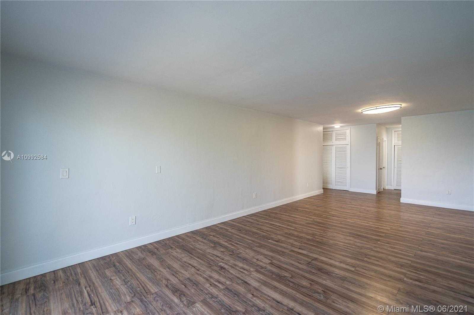 Small Image of 7927 EAST DR, North Bay Village Number 31