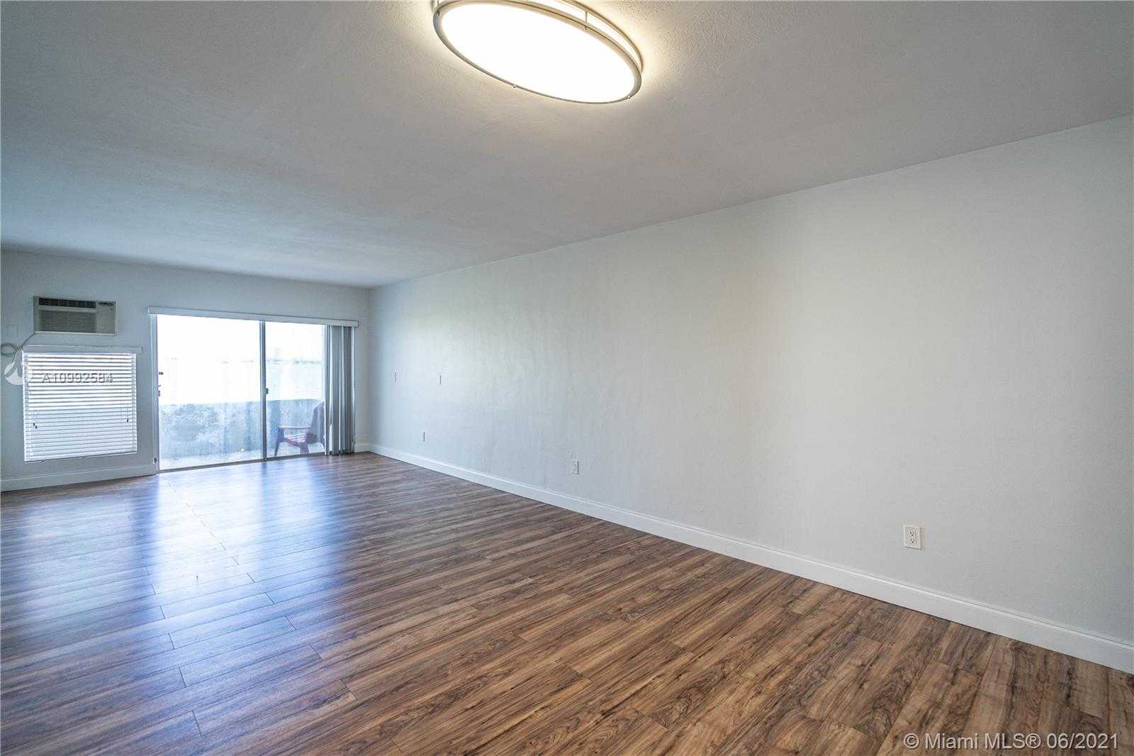 Small Image of 7927 EAST DR, North Bay Village Number 32