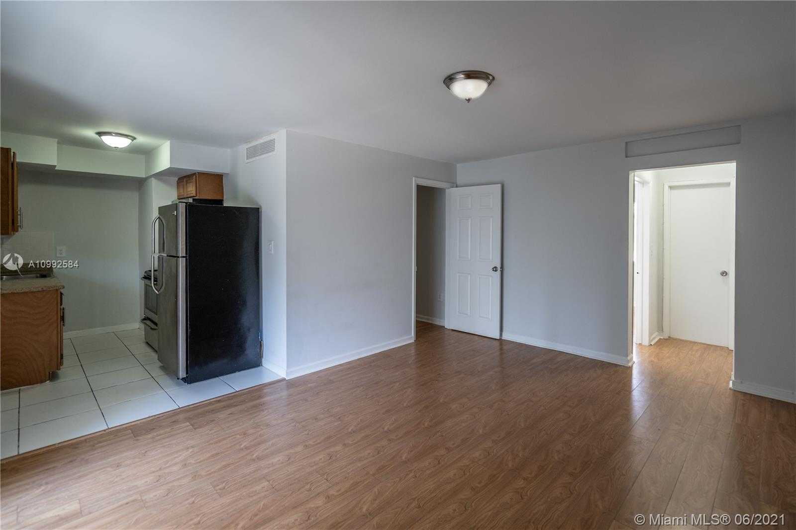 Small Image of 7927 EAST DR, North Bay Village Number 47