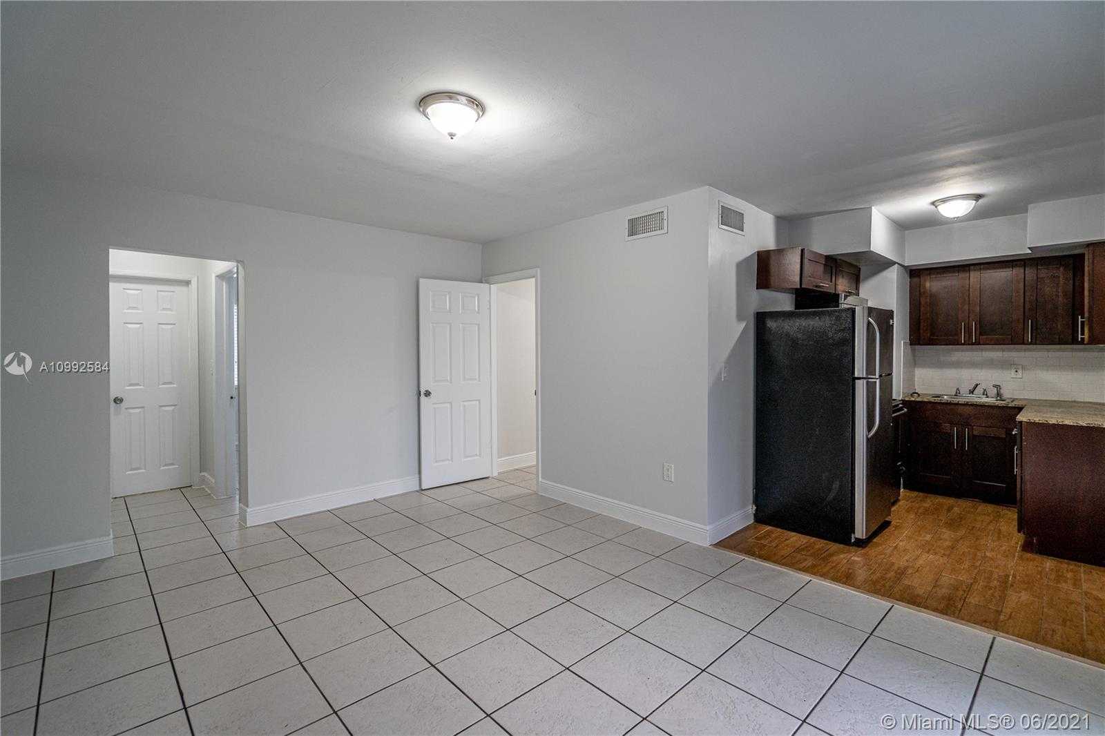 Small Image of 7927 EAST DR, North Bay Village Number 54
