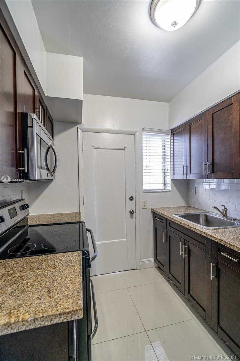 Small Image of 7927 EAST DR, North Bay Village Number 63