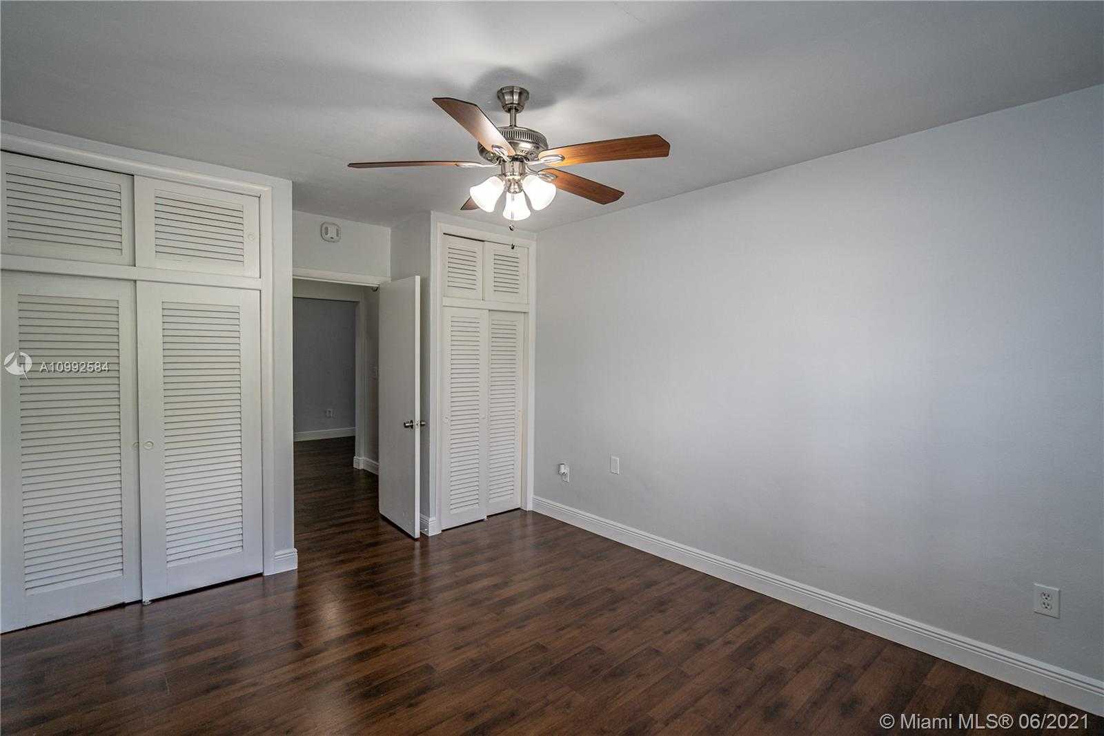 Small Image of 7927 EAST DR, North Bay Village Number 65