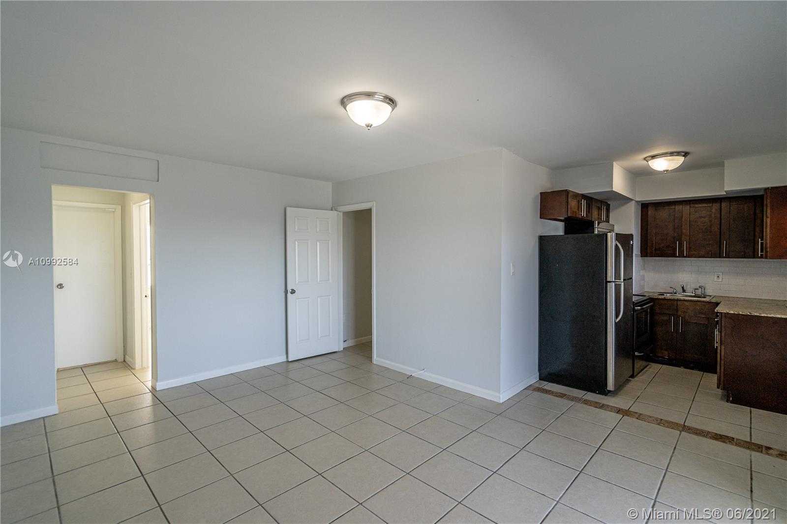 Small Image of 7927 EAST DR, North Bay Village Number 68