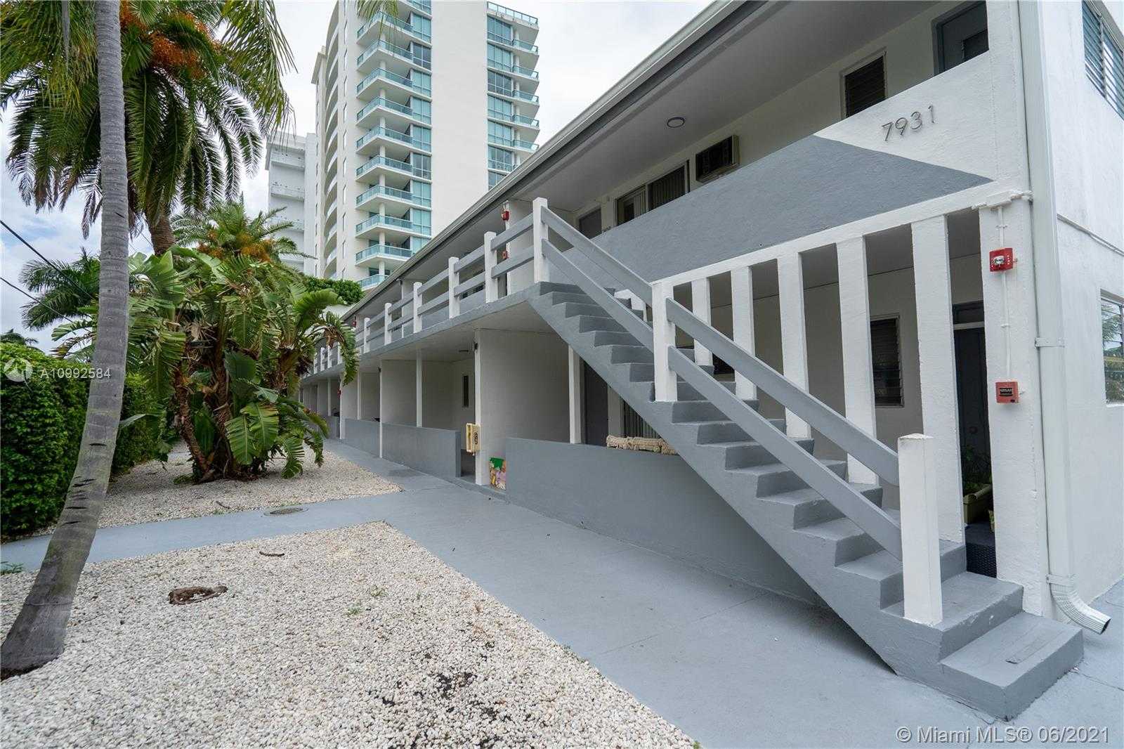 Small Image of 7927 EAST DR, North Bay Village Number 7