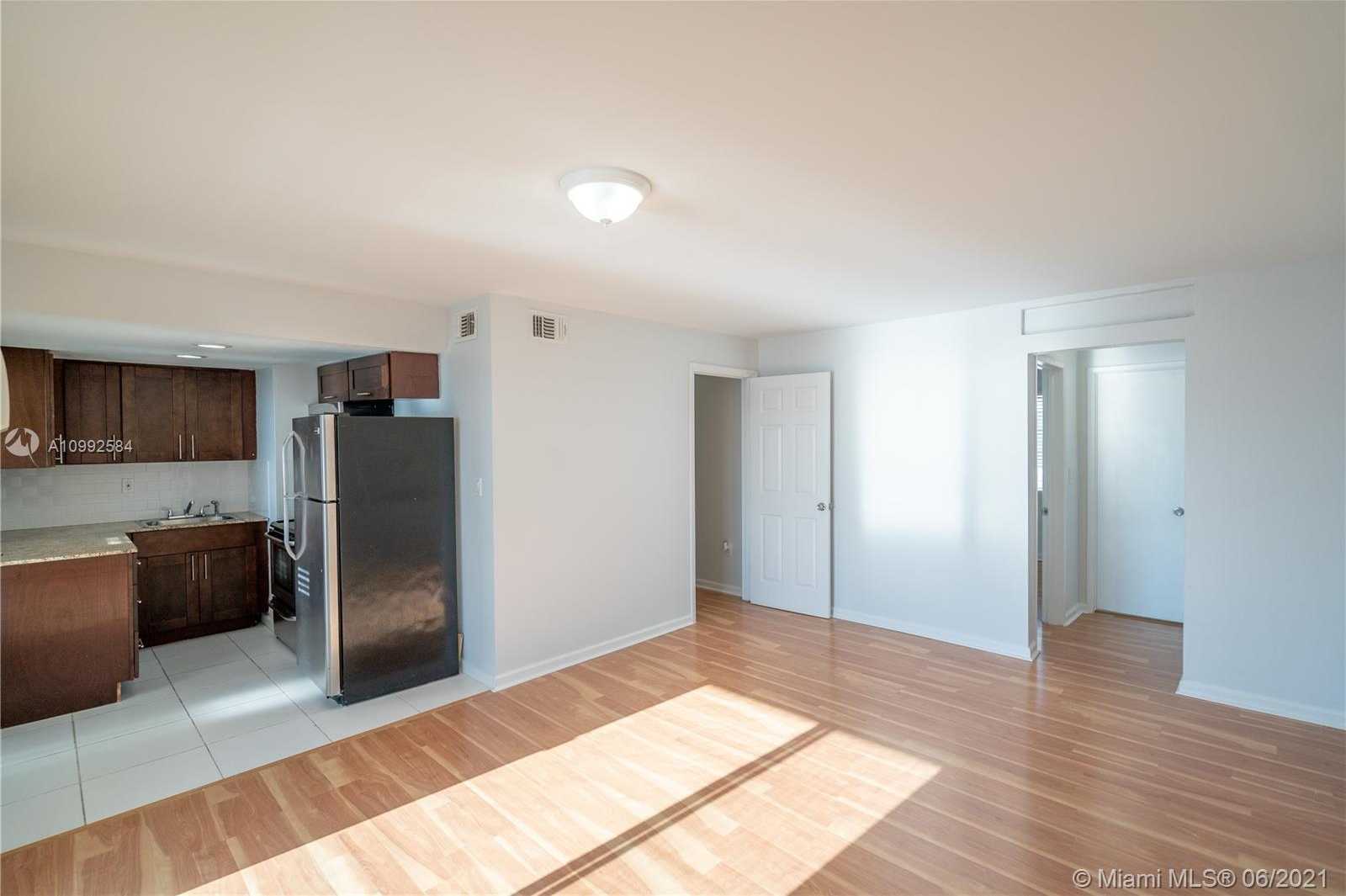 Small Image of 7927 EAST DR, North Bay Village Number 9