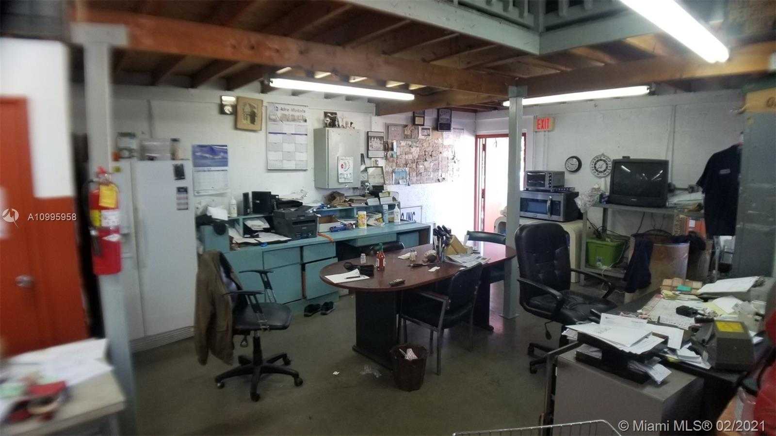 Small Image of 7886 NORTH WEST 64TH ST, Miami Number 2