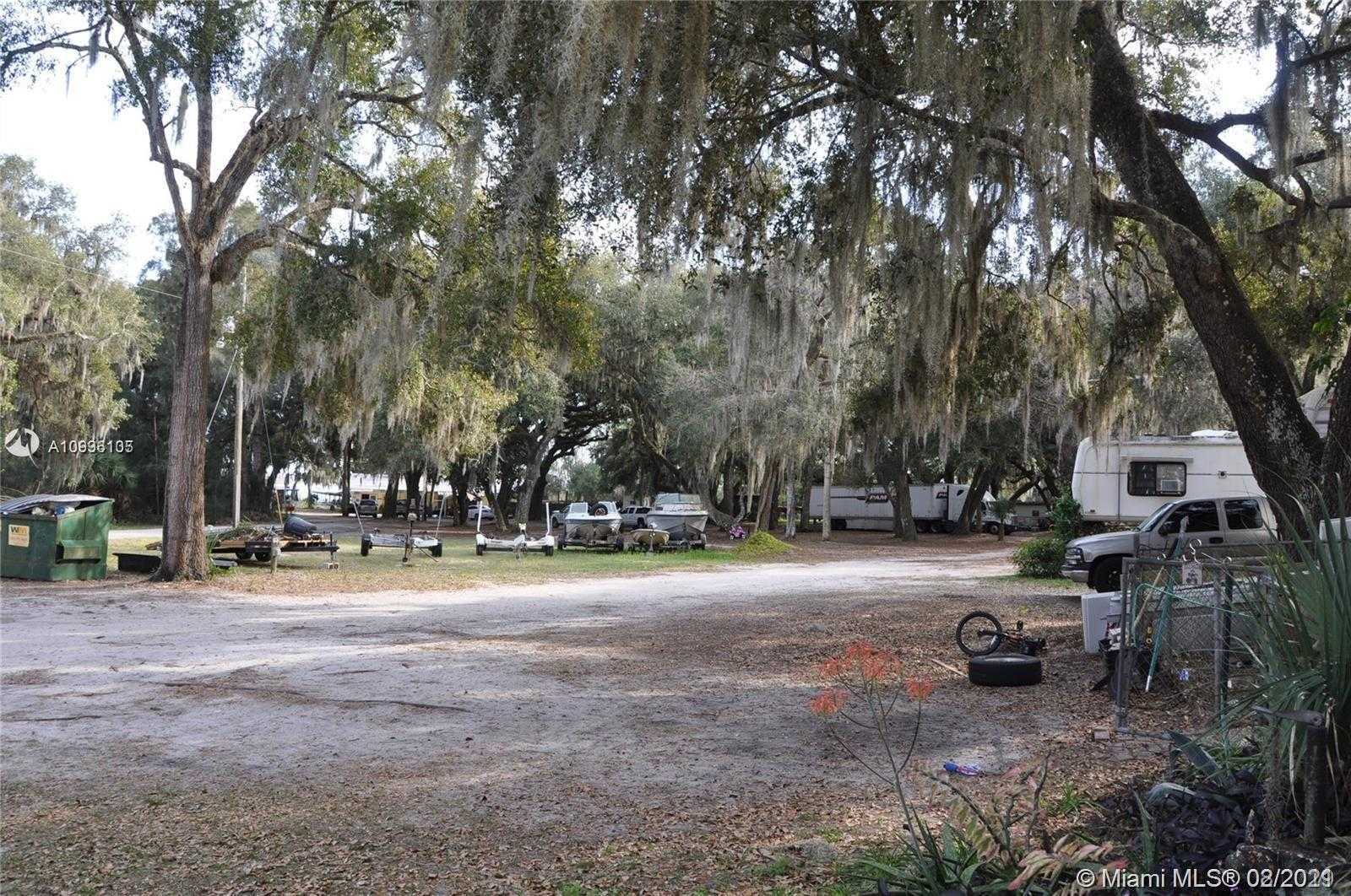 Small Image of 6808 LAKE GRIFFIN ROAD, Other City - In The State Of Florida Number 11
