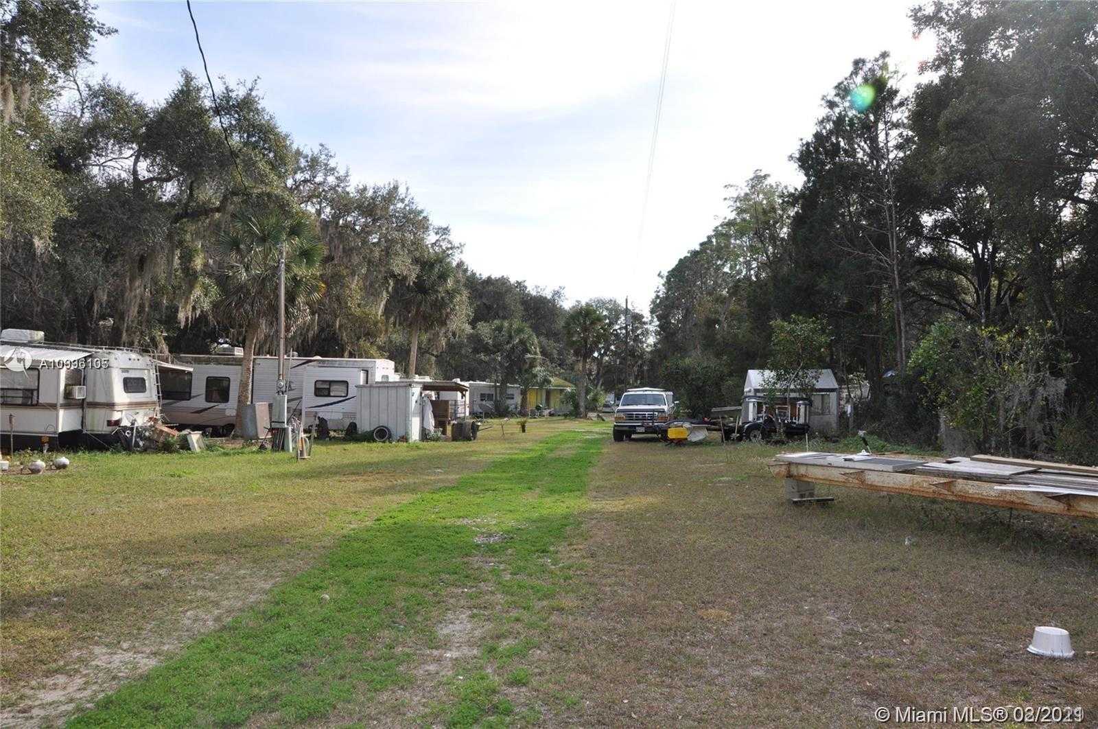 Small Image of 6808 LAKE GRIFFIN ROAD, Other City - In The State Of Florida Number 12