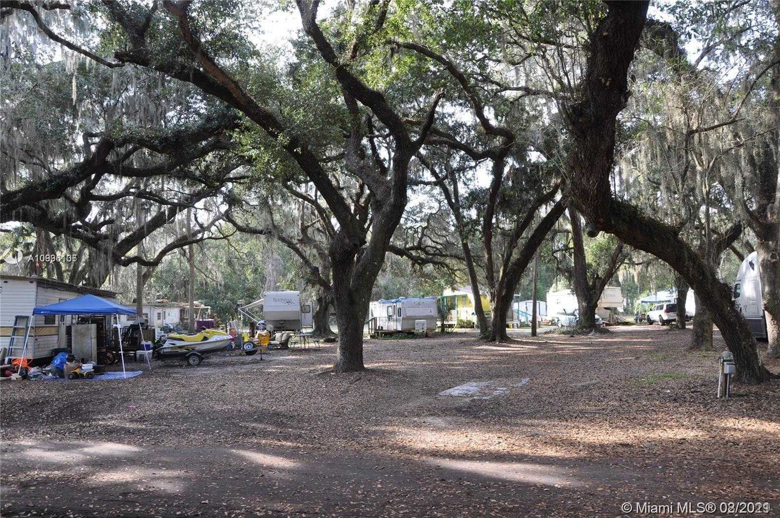 Small Image of 6808 LAKE GRIFFIN ROAD, Other City - In The State Of Florida Number 16