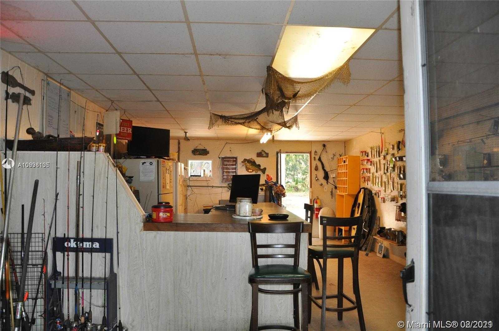 Small Image of 6808 LAKE GRIFFIN ROAD, Other City - In The State Of Florida Number 7