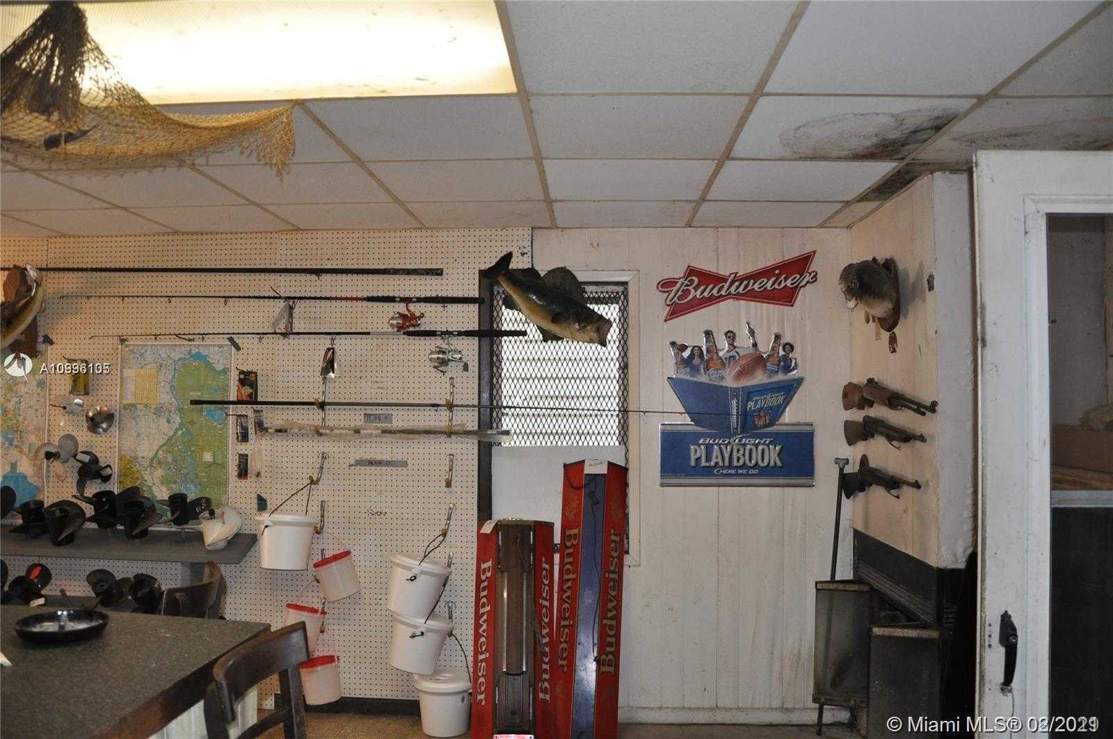 Small Image of 6808 LAKE GRIFFIN ROAD, Other City - In The State Of Florida Number 9