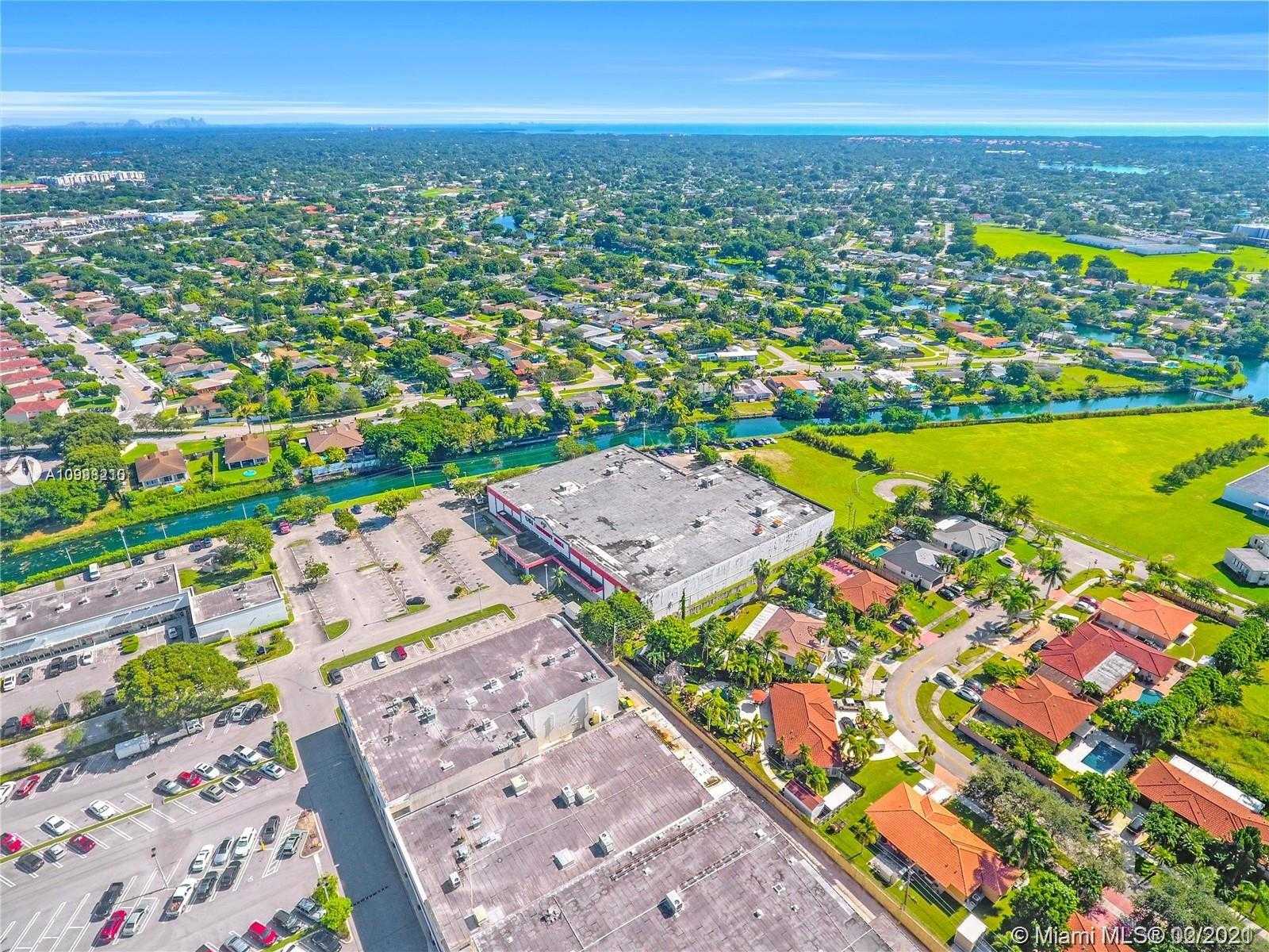 Small Image of 18901 SOUTH DIXIE HWY, Cutler Bay Number 4