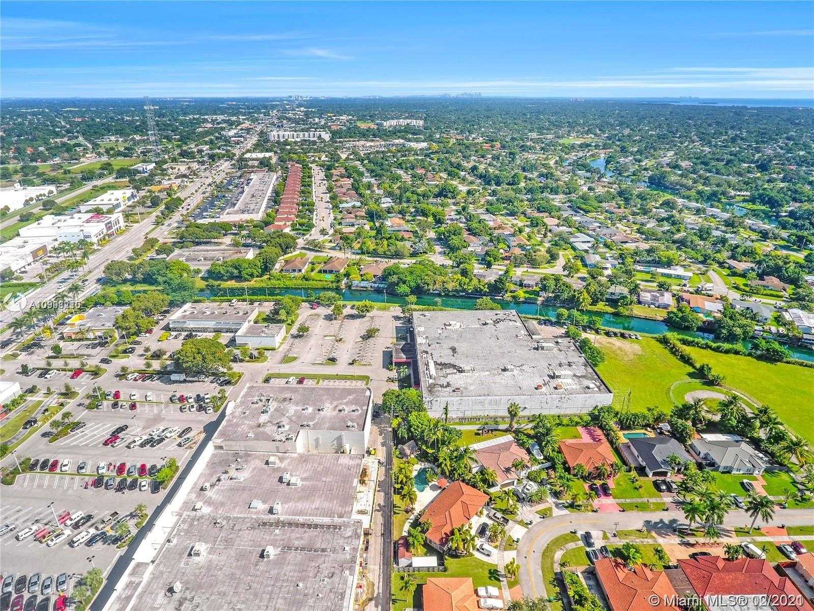 Small Image of 18901 SOUTH DIXIE HWY, Cutler Bay Number 5