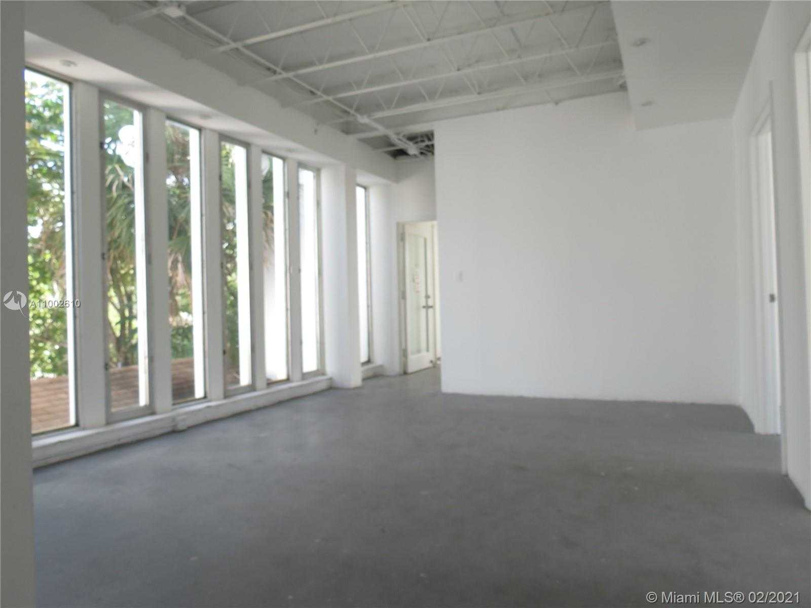 Small Image of 7101 BISCAYNE BLVD, Miami Number 15