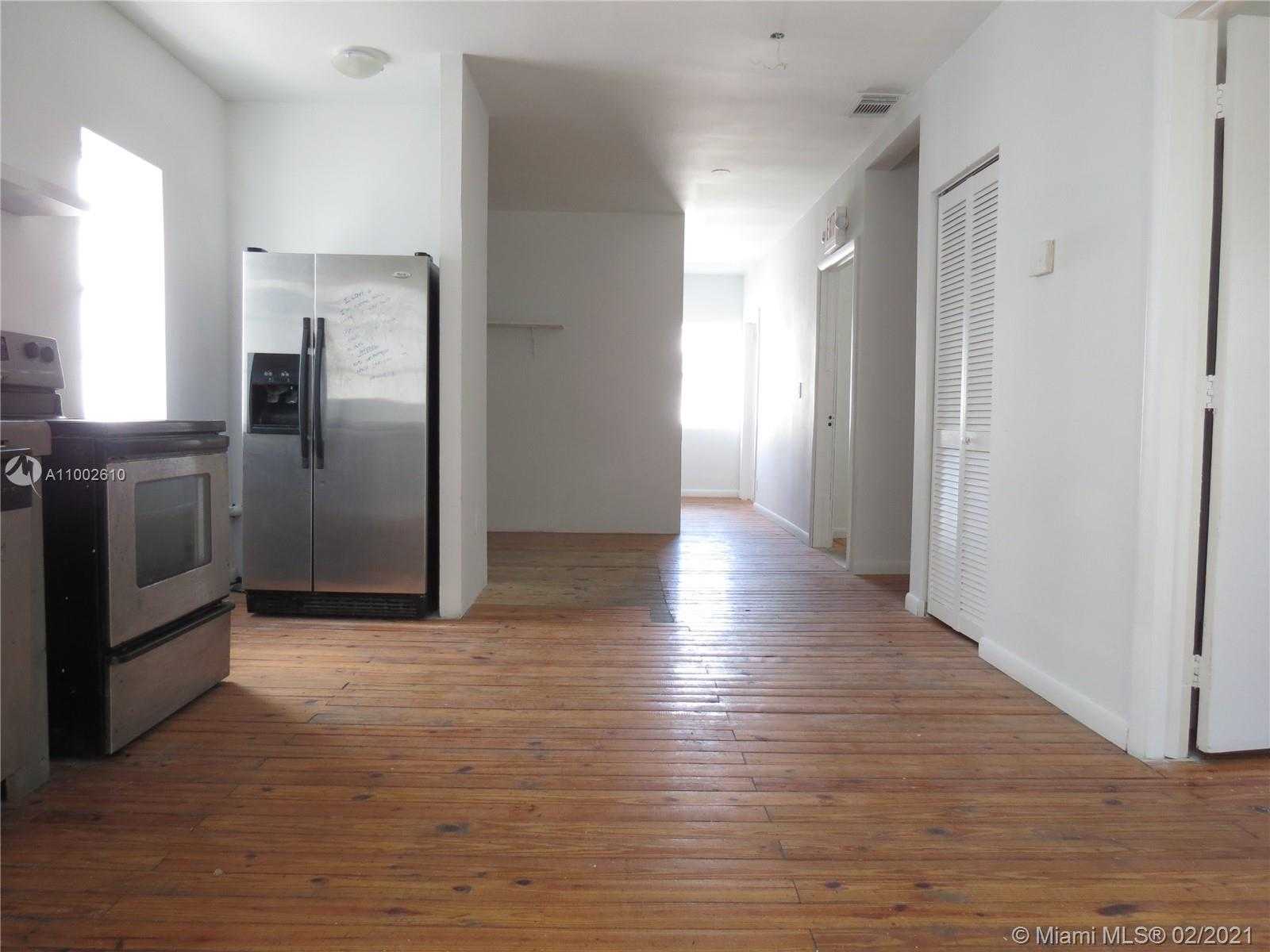 Small Image of 7101 BISCAYNE BLVD, Miami Number 17