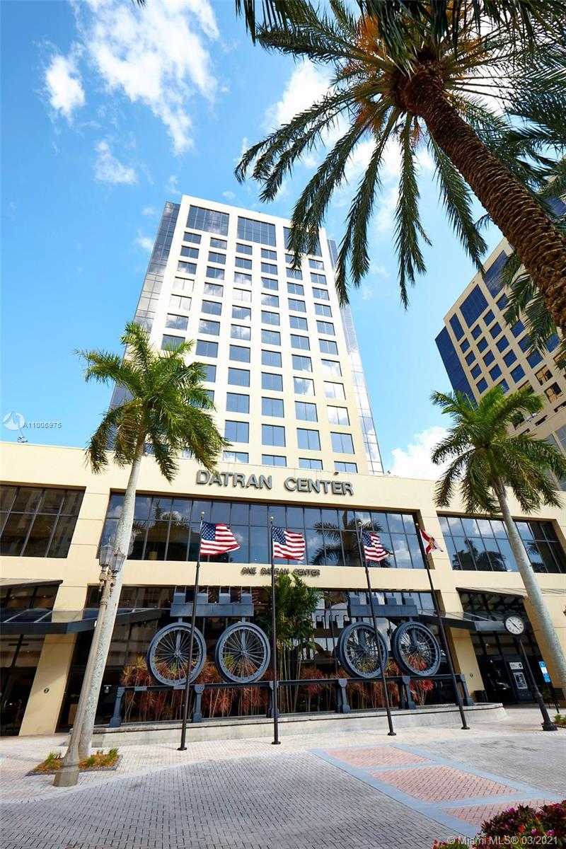 Small Image of 9100 Dadeland Blvd, Kendall, FL 33156, USA Number 5