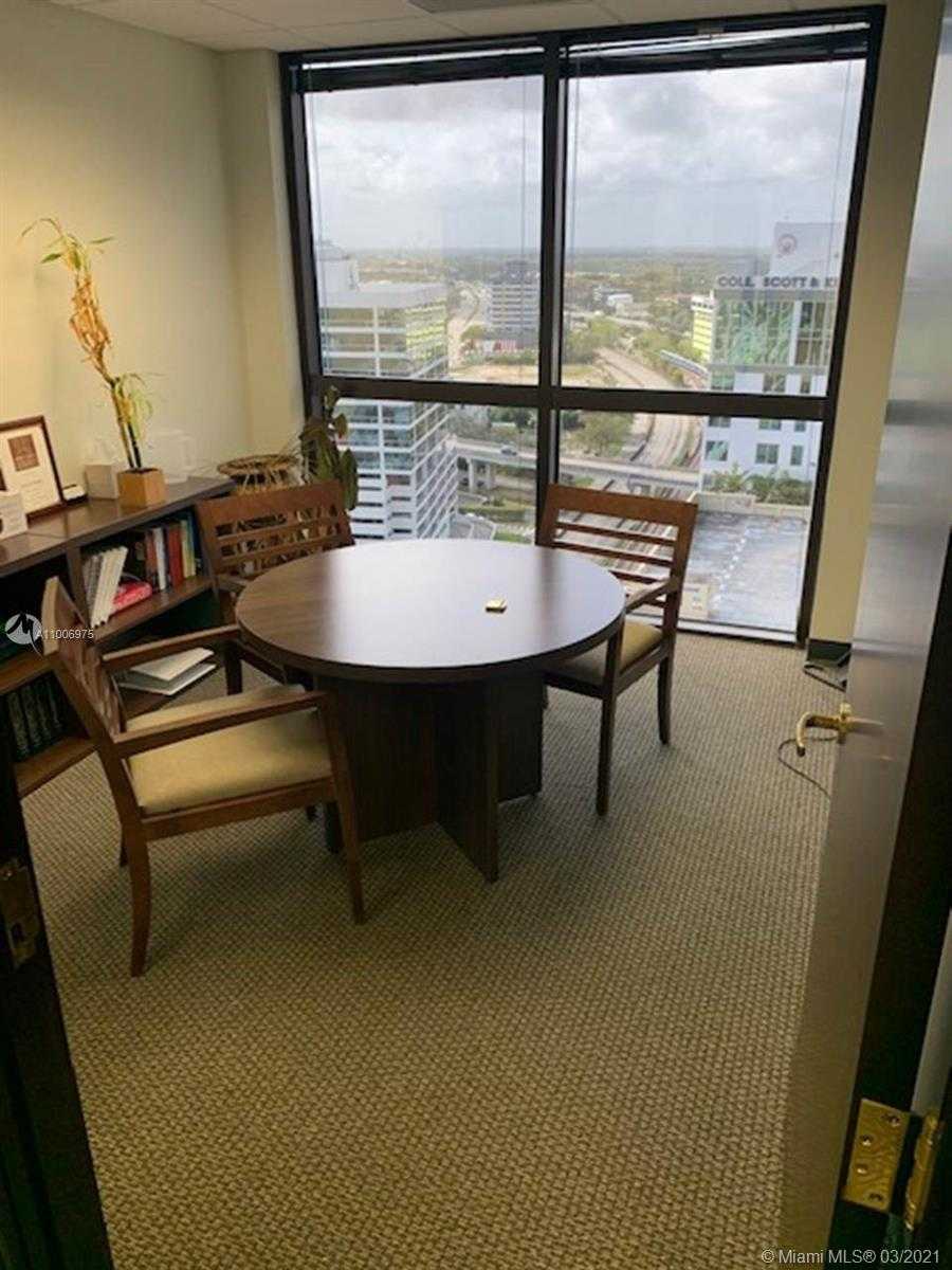 Small Image of 9100 Dadeland Blvd, Kendall, FL 33156, USA Number 8