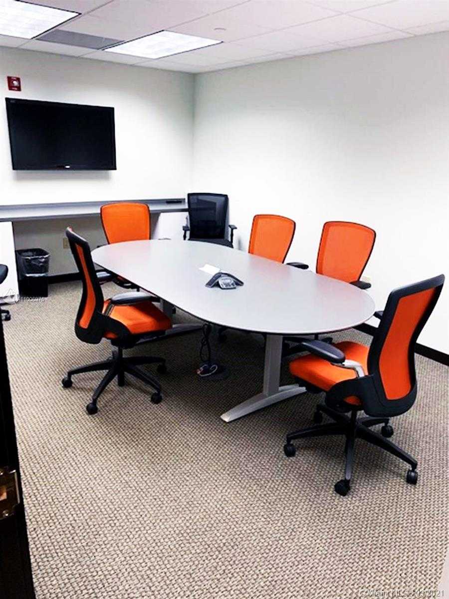 Small Image of 9100 Dadeland Blvd, Kendall, FL 33156, USA Number 9