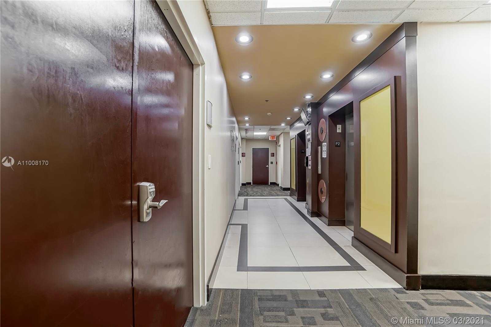 Small Image of 12550 BISCAYNE BLVD #902, North Miami Number 17