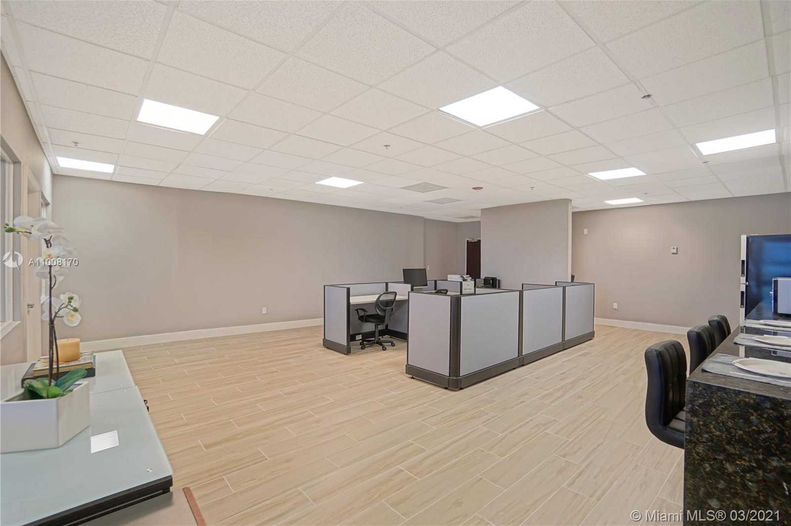 Small Image of 12550 BISCAYNE BLVD #902, North Miami Number 8