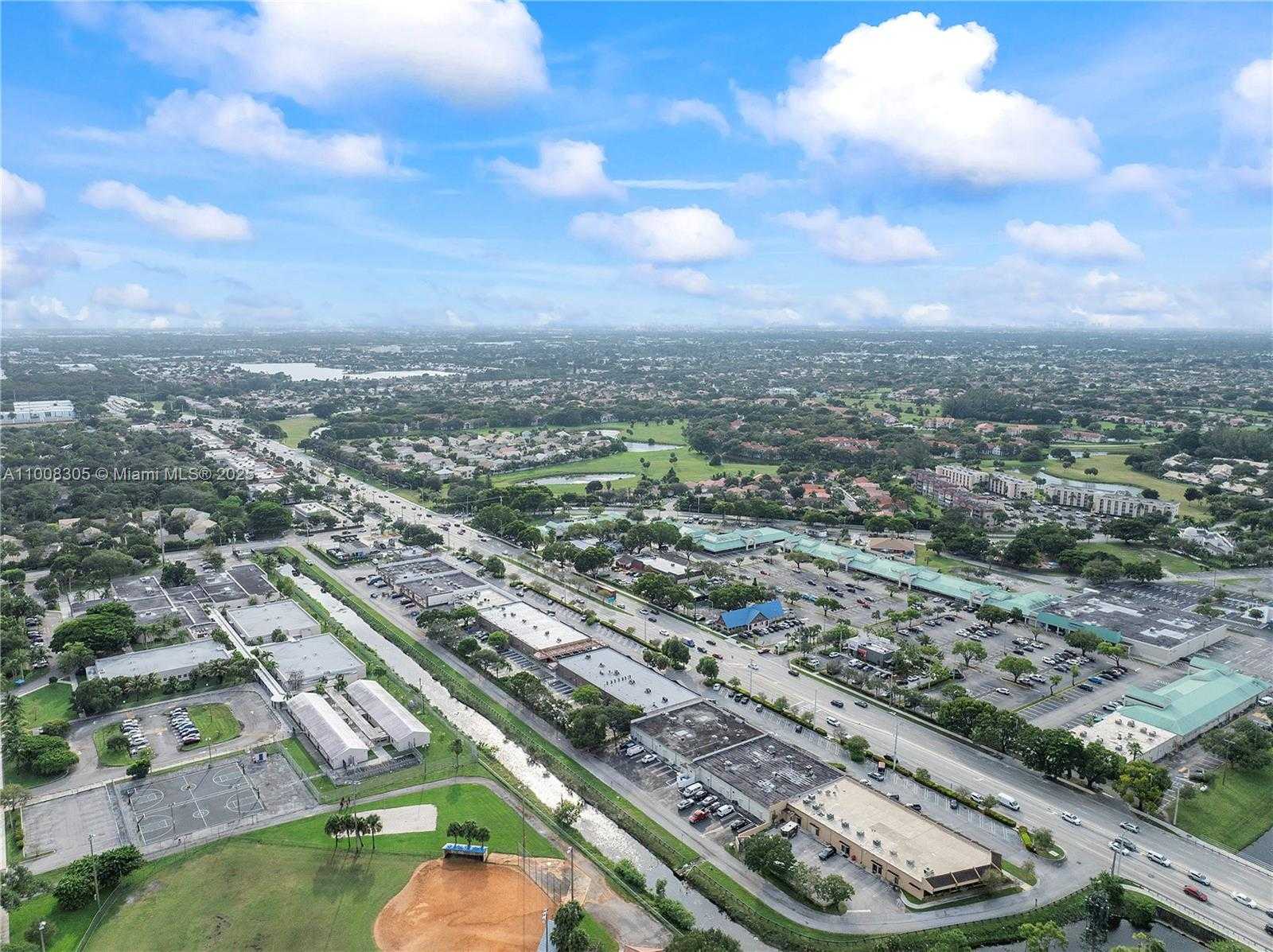 Small Image of 7891 WEST SAMPLE RD, Coral Springs Number 19