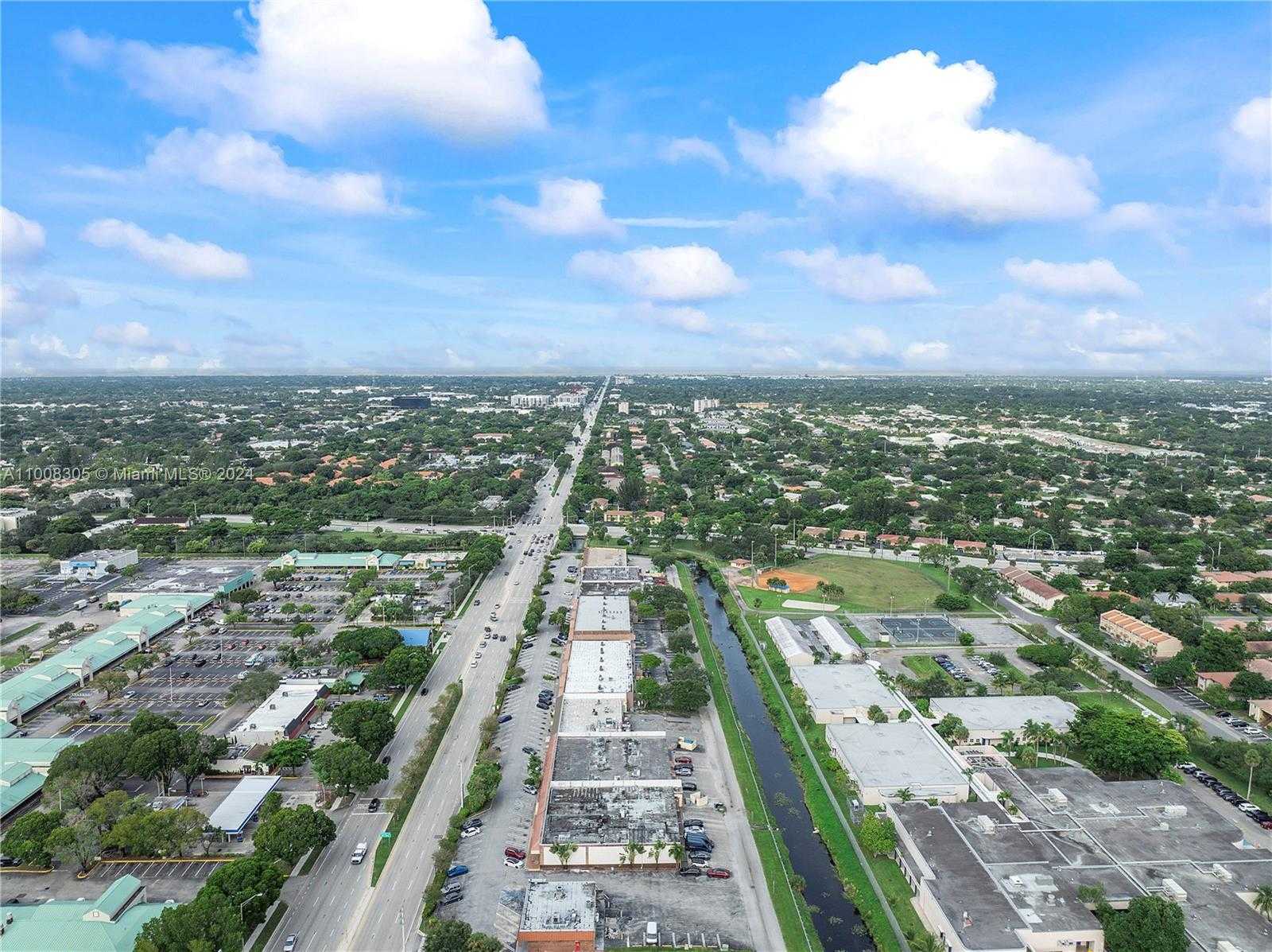 Small Image of 7891 WEST SAMPLE RD, Coral Springs Number 22