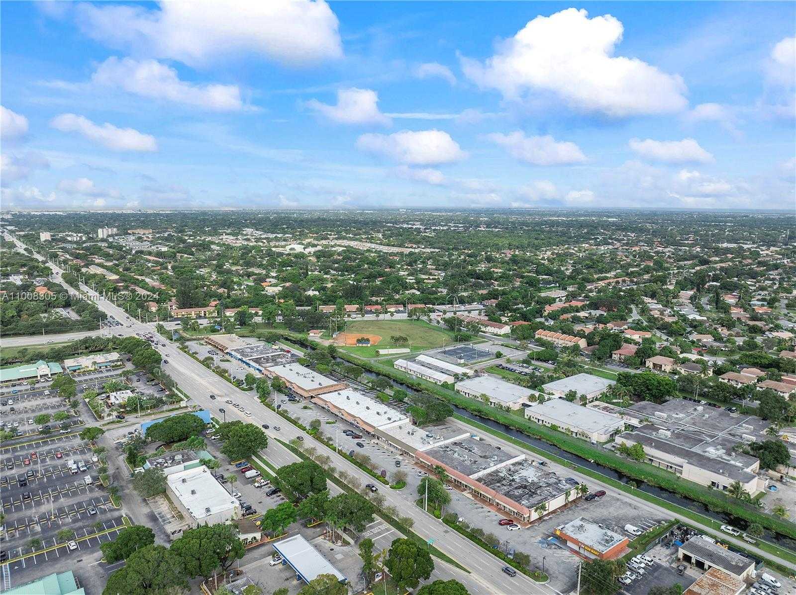 Small Image of 7891 WEST SAMPLE RD, Coral Springs Number 23