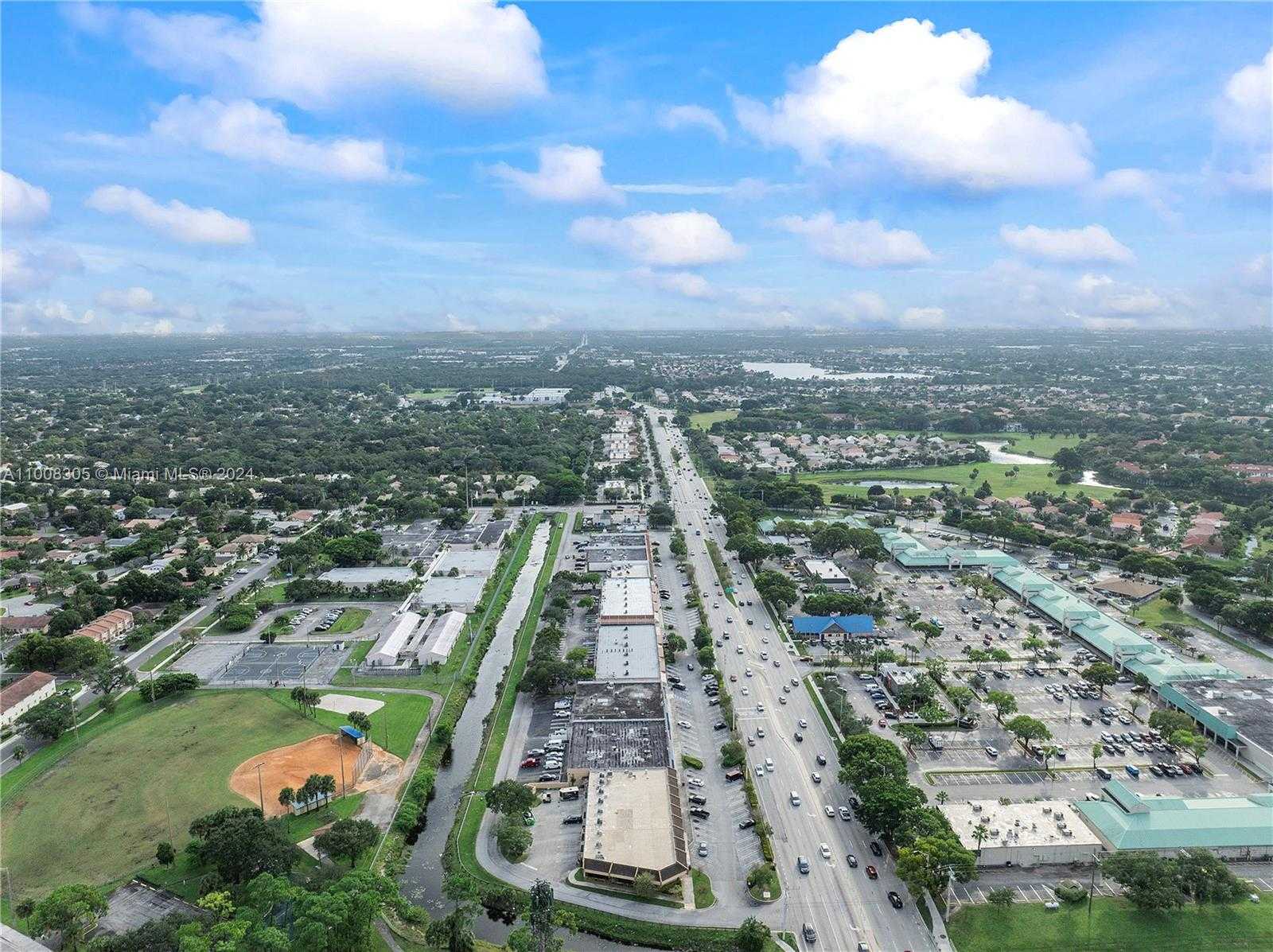Small Image of 7891 WEST SAMPLE RD, Coral Springs Number 26