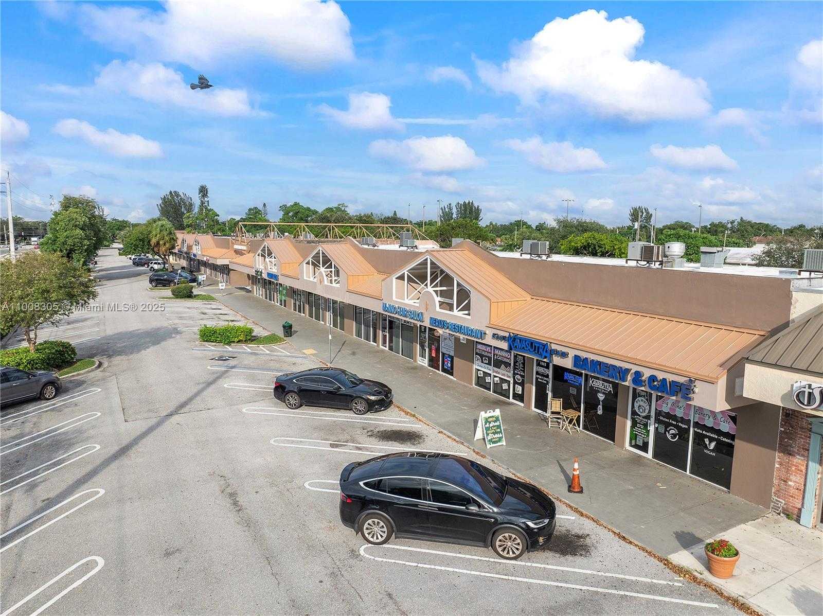 Small Image of 7891 WEST SAMPLE RD, Coral Springs Number 3