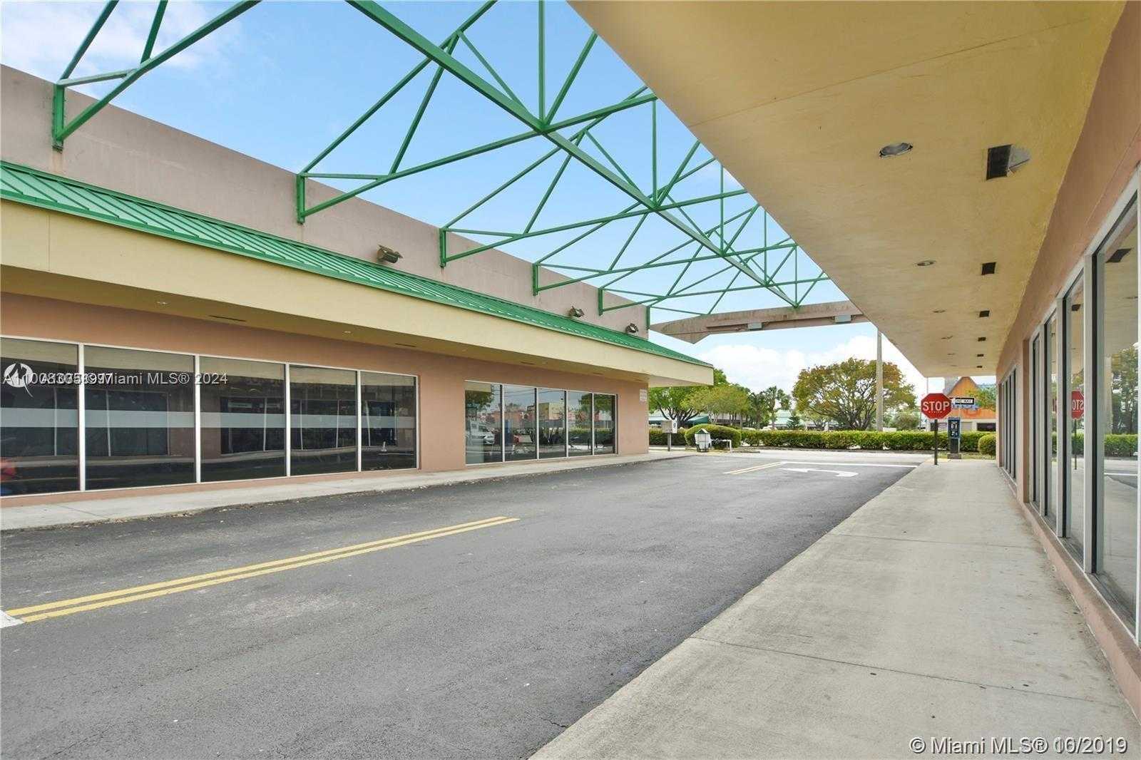 Small Image of 7891 WEST SAMPLE RD, Coral Springs Number 31