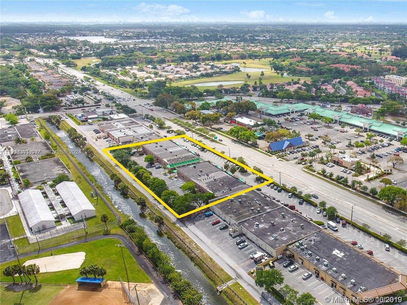 Small Image of 7891 WEST SAMPLE RD, Coral Springs Number 34