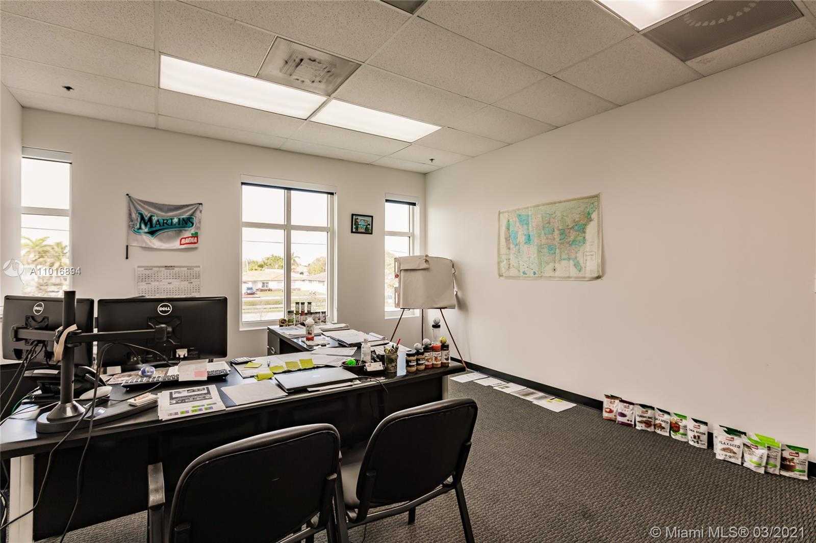 Small Image of 9880 NORTH WEST 25TH ST, Doral Number 12